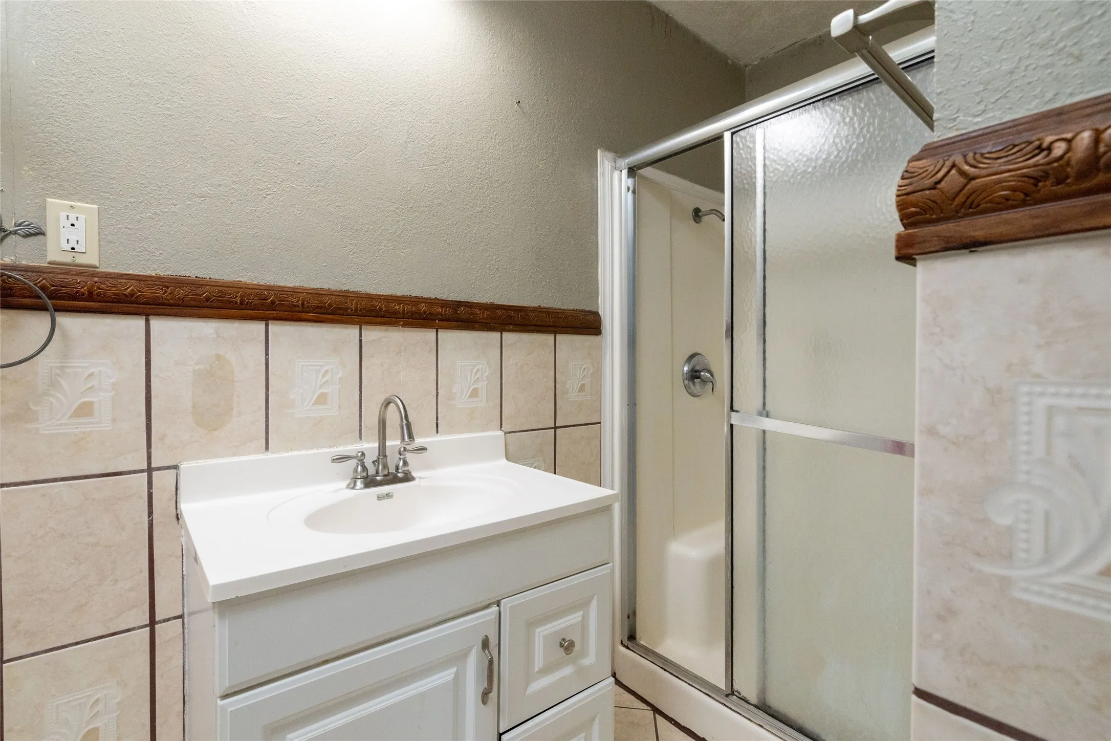 Single Family Residence For Sale in Dallas County , 3264 Hillglenn Road, Dallas, Texas 75228, 3 Bedroom, 1 Bathroom, Garage spaces, 1,060 Sqft, built in 1958, mls#21384519, Real Estate Agent in Dallas, Homes For Sale in Dallas county, Homes For Sale in Dallas, Realtor in Dallas Texas, Real Estate Brokerage Independent Realty Texas, Luminita Cordes Realtor