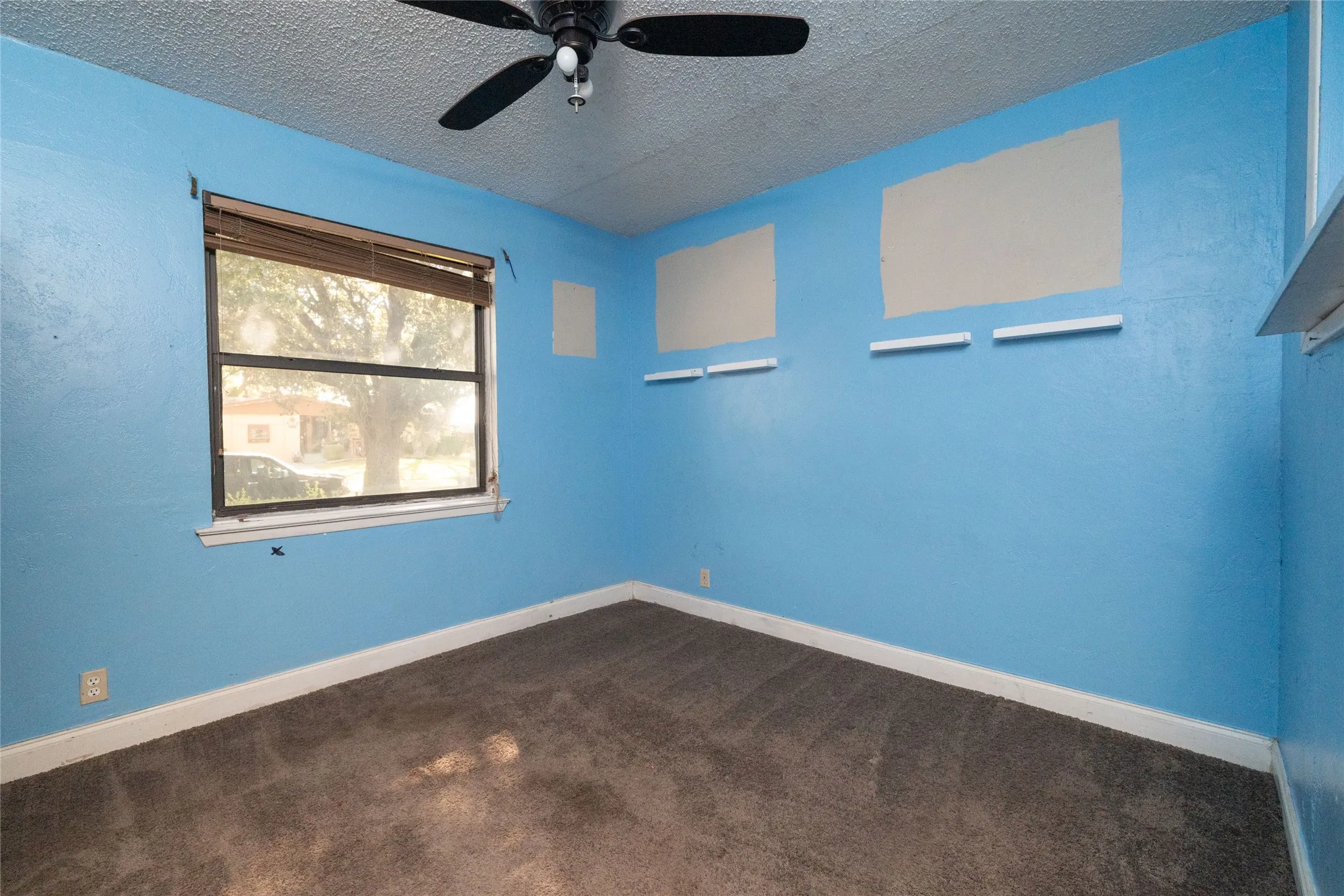 Single Family Residence For Sale in Dallas County , 3264 Hillglenn Road, Dallas, Texas 75228, 3 Bedroom, 1 Bathroom, Garage spaces, 1,060 Sqft, built in 1958, mls#21384519, Real Estate Agent in Dallas, Homes For Sale in Dallas county, Homes For Sale in Dallas, Realtor in Dallas Texas, Real Estate Brokerage Independent Realty Texas, Luminita Cordes Realtor
