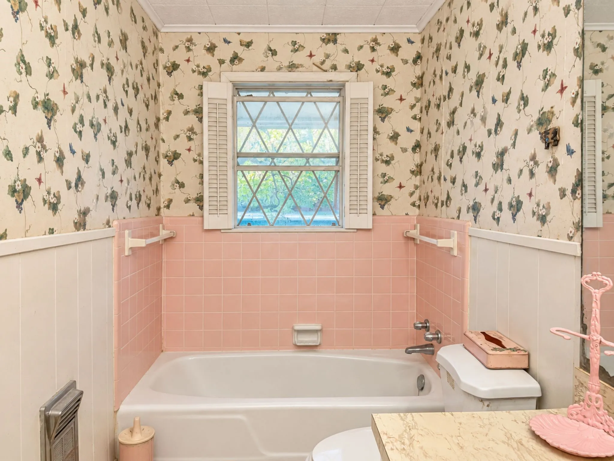 Hall Way Bath