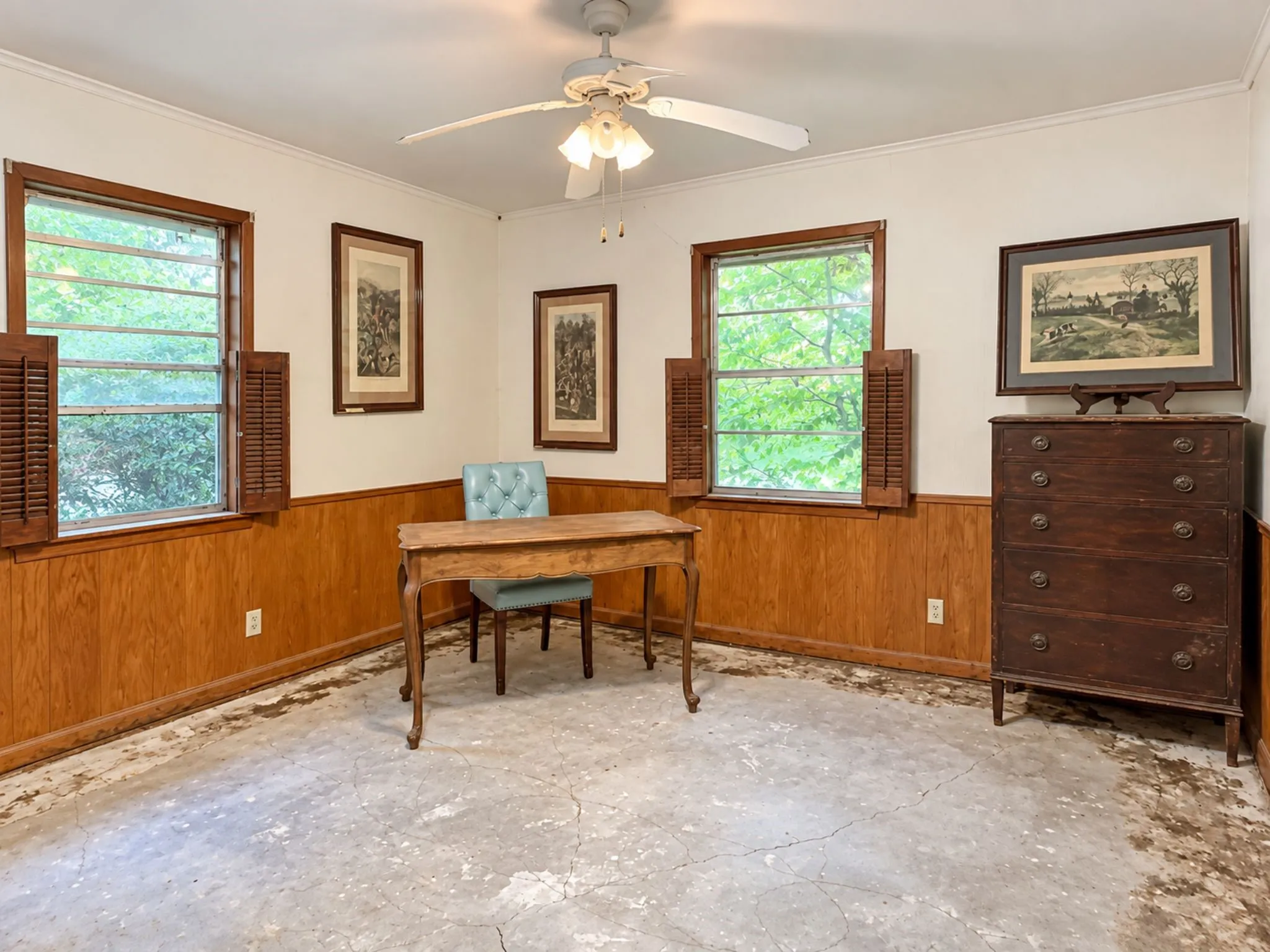 Single Family Residence For Sale in Navarro County , 600 Carroll Street, Kerens, Texas 75144, 3 Bedroom, 2 Bathroom, 2 Garage spaces, 1,976 Sqft, built in 1967, mls#21385756, Real Estate Agent in Kerens, Homes For Sale in Navarro county, Homes For Sale in Kerens, Realtor in Kerens Texas, Real Estate Brokerage Independent Realty Texas, Luminita Cordes Realtor