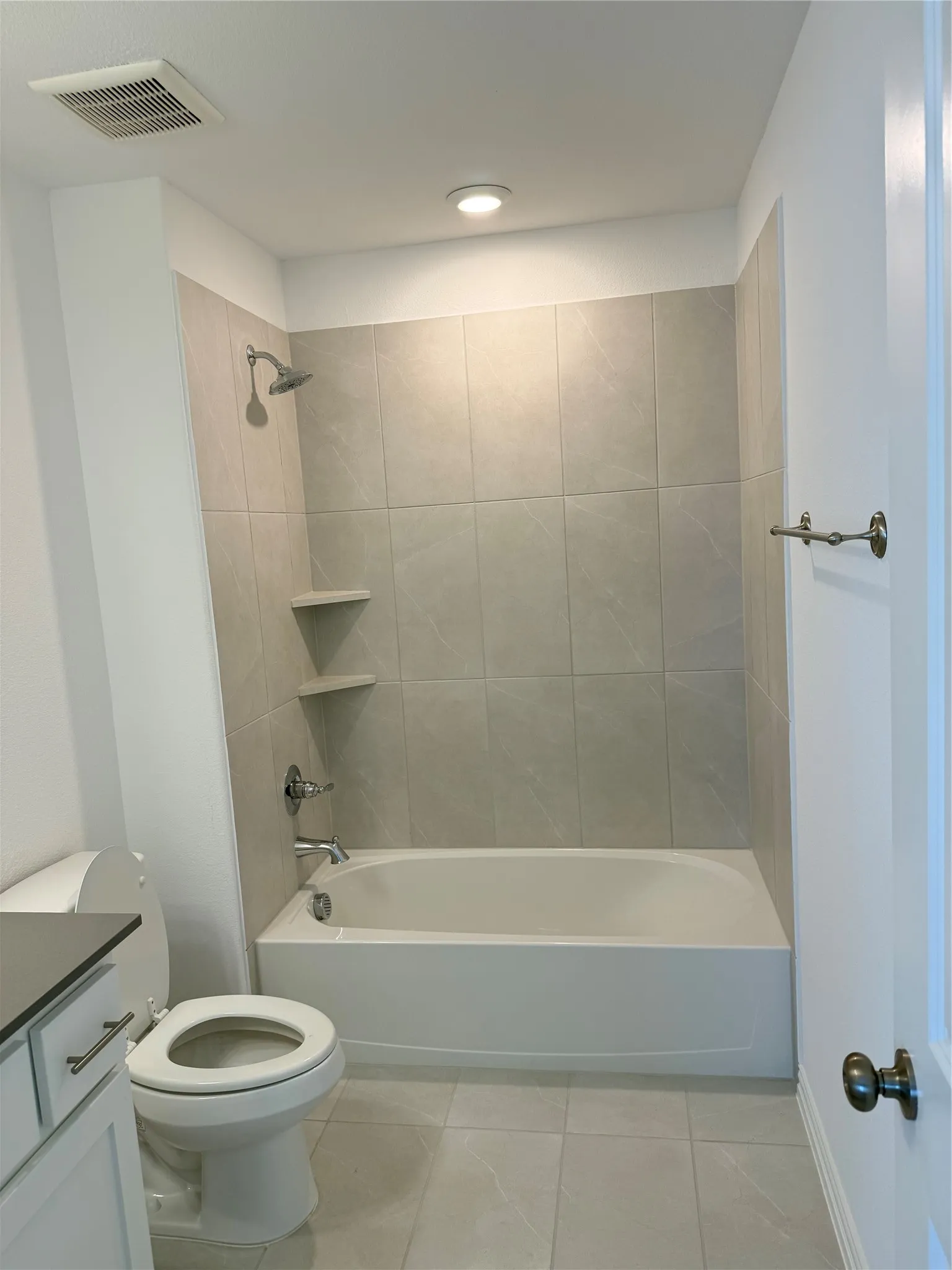 Townhouse For Sale in Tarrant County , 5123 Community Street, Haltom City, Texas 76117, 3 Bedroom, 3 Bathroom, 2 Garage spaces, 1,828 Sqft, built in 2023, mls#21385765, Real Estate Agent in Haltom City, Homes For Sale in Tarrant county, Homes For Sale in Haltom City, Realtor in Haltom City Texas, Real Estate Brokerage Independent Realty Texas, Luminita Cordes Realtor