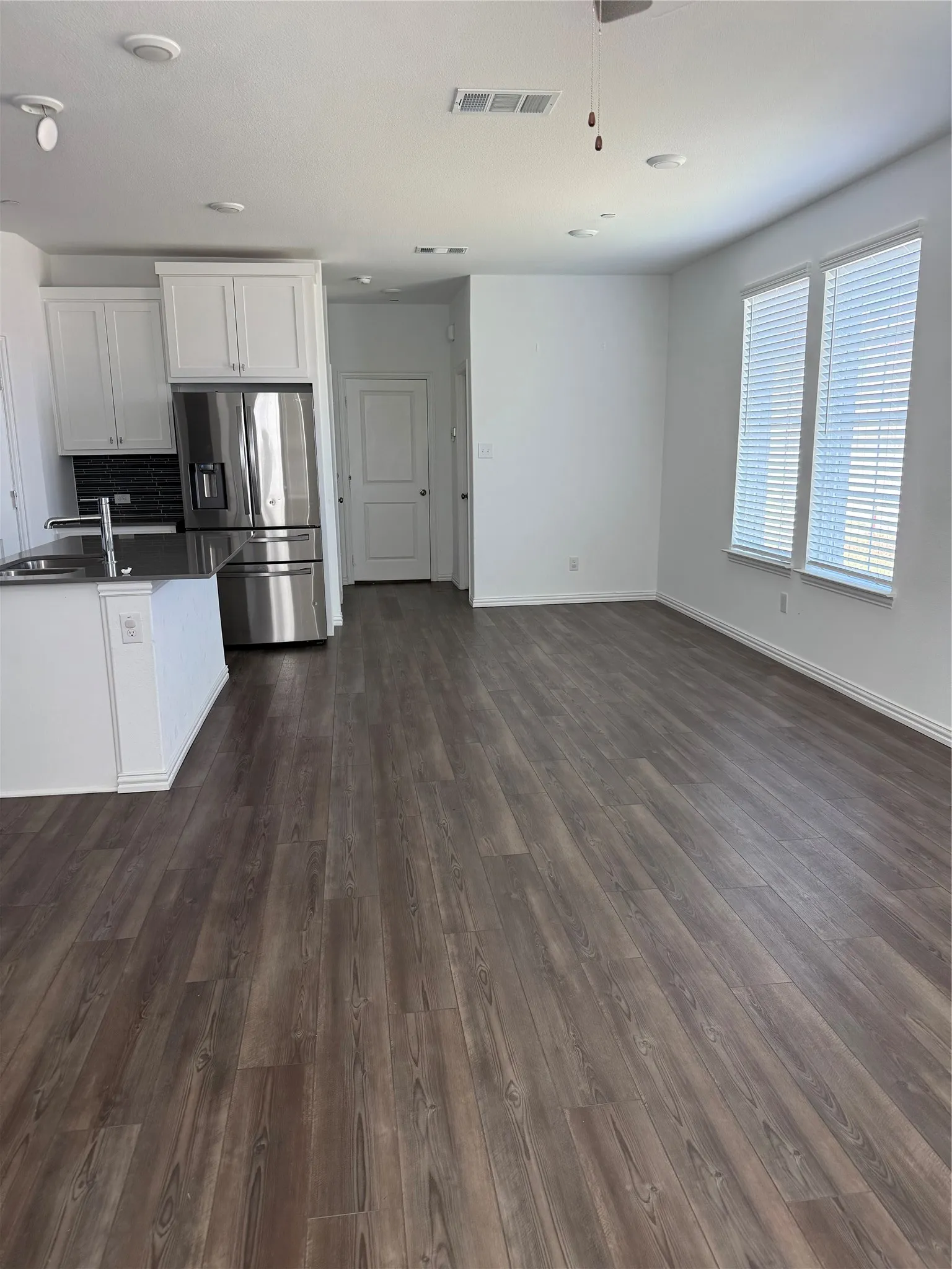 Townhouse For Sale in Tarrant County , 5123 Community Street, Haltom City, Texas 76117, 3 Bedroom, 3 Bathroom, 2 Garage spaces, 1,828 Sqft, built in 2023, mls#21385765, Real Estate Agent in Haltom City, Homes For Sale in Tarrant county, Homes For Sale in Haltom City, Realtor in Haltom City Texas, Real Estate Brokerage Independent Realty Texas, Luminita Cordes Realtor