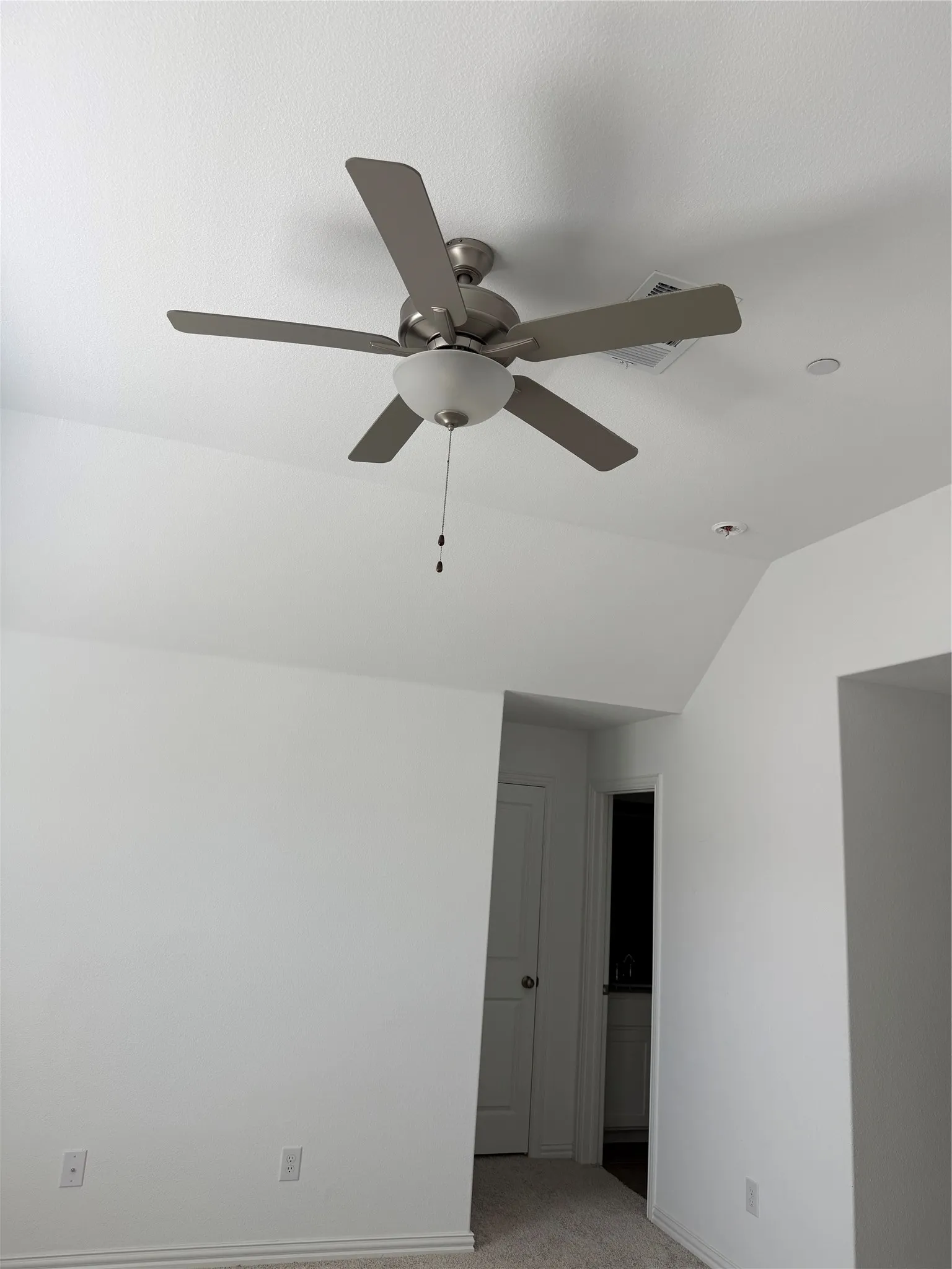 Townhouse For Sale in Tarrant County , 5123 Community Street, Haltom City, Texas 76117, 3 Bedroom, 3 Bathroom, 2 Garage spaces, 1,828 Sqft, built in 2023, mls#21385765, Real Estate Agent in Haltom City, Homes For Sale in Tarrant county, Homes For Sale in Haltom City, Realtor in Haltom City Texas, Real Estate Brokerage Independent Realty Texas, Luminita Cordes Realtor