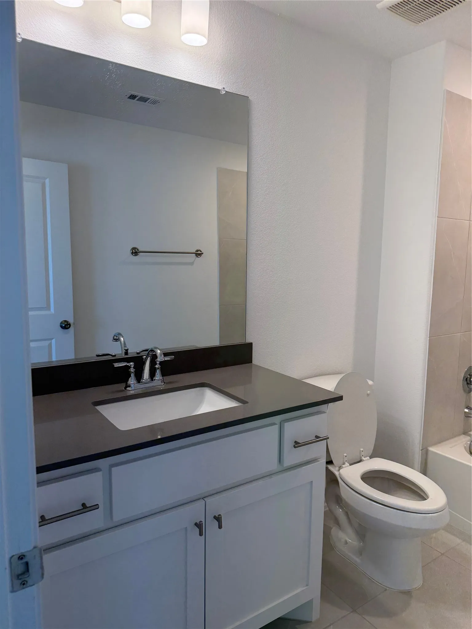 Townhouse For Sale in Tarrant County , 5123 Community Street, Haltom City, Texas 76117, 3 Bedroom, 3 Bathroom, 2 Garage spaces, 1,828 Sqft, built in 2023, mls#21385765, Real Estate Agent in Haltom City, Homes For Sale in Tarrant county, Homes For Sale in Haltom City, Realtor in Haltom City Texas, Real Estate Brokerage Independent Realty Texas, Luminita Cordes Realtor