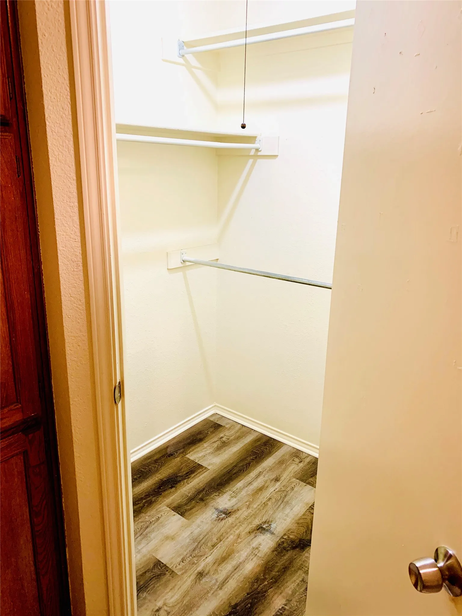 Duplex For Rent in Tarrant County , 2305 Kingsford Court, Arlington, Texas 76017, 3 Bedroom, 2 Bathroom, Garage spaces, 904 Sqft, built in 1985, mls#21385631, Real Estate Agent in Arlington, Homes For Rent in Tarrant county, Homes For Rent in Arlington, Realtor in Arlington Texas, Real Estate Brokerage Independent Realty Texas, Luminita Cordes Realtor