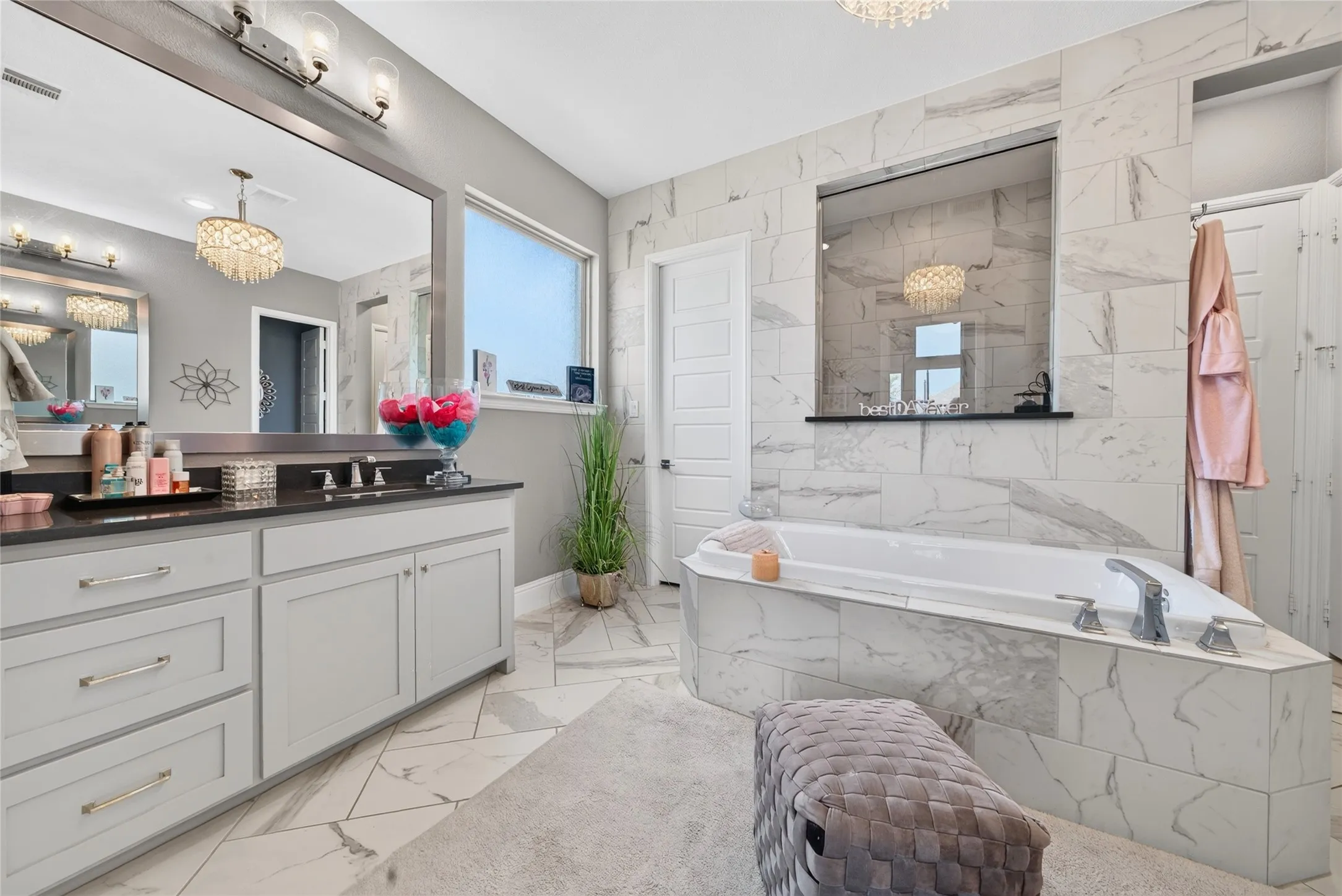 Single Family Residence For Sale in Collin County , 1590 Cottonwood Trail, Prosper, Texas 75078, 4 Bedroom, 5 Bathroom, 3 Garage spaces, 3,657 Sqft, built in 2020, mls#21375375, Real Estate Agent in Prosper, Homes For Sale in Collin county, Homes For Sale in Prosper, Realtor in Prosper Texas, Real Estate Brokerage Independent Realty Texas, Luminita Cordes Realtor