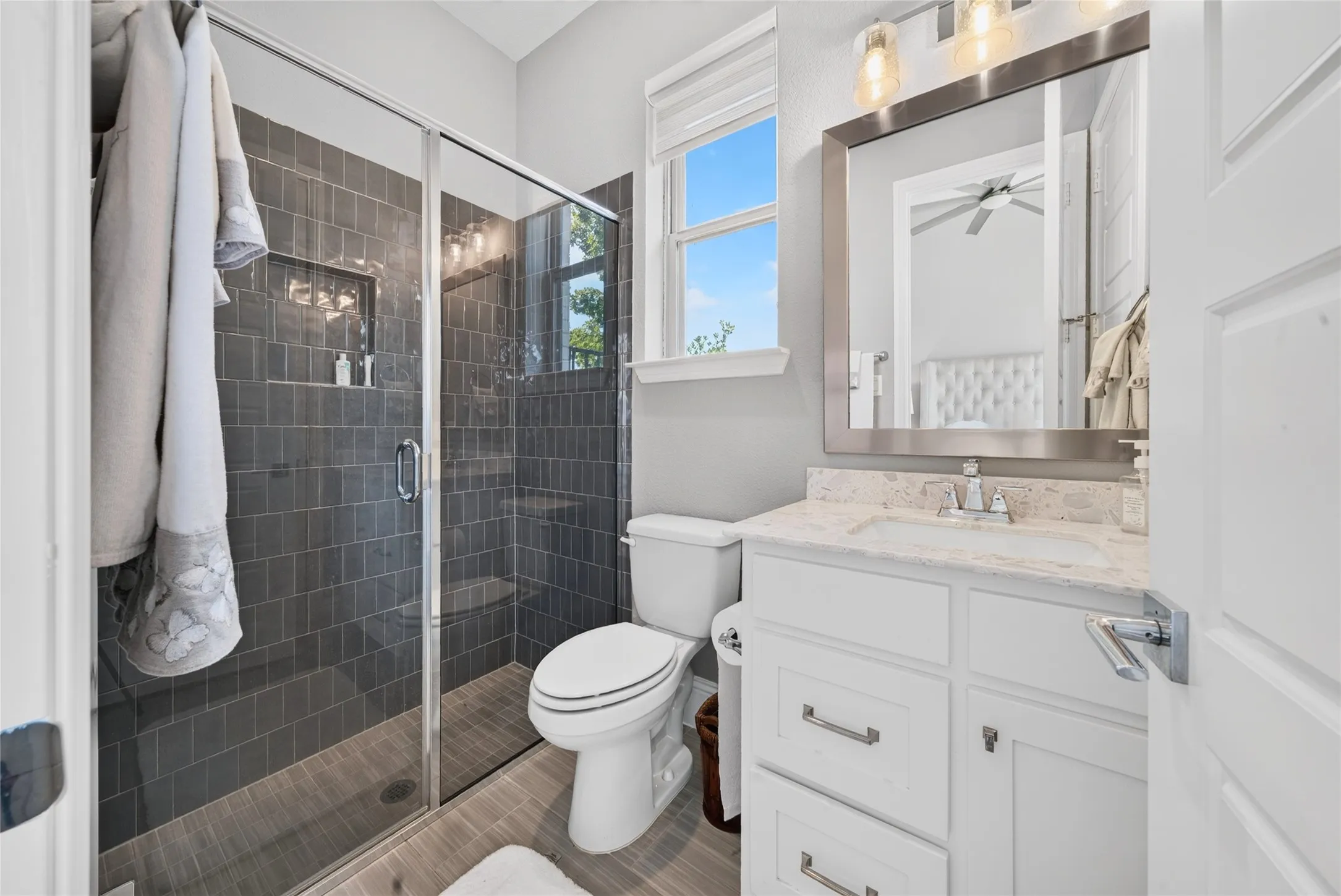 Single Family Residence For Sale in Collin County , 1590 Cottonwood Trail, Prosper, Texas 75078, 4 Bedroom, 5 Bathroom, 3 Garage spaces, 3,657 Sqft, built in 2020, mls#21375375, Real Estate Agent in Prosper, Homes For Sale in Collin county, Homes For Sale in Prosper, Realtor in Prosper Texas, Real Estate Brokerage Independent Realty Texas, Luminita Cordes Realtor