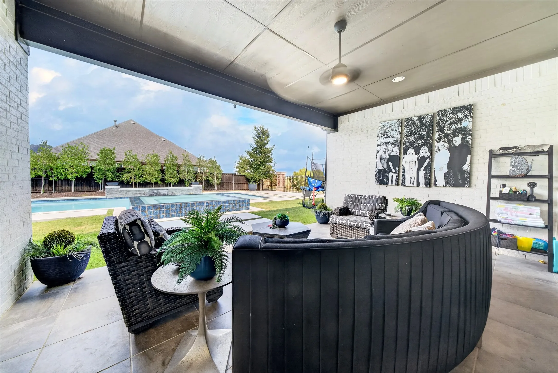 Single Family Residence For Sale in Collin County , 1590 Cottonwood Trail, Prosper, Texas 75078, 4 Bedroom, 5 Bathroom, 3 Garage spaces, 3,657 Sqft, built in 2020, mls#21375375, Real Estate Agent in Prosper, Homes For Sale in Collin county, Homes For Sale in Prosper, Realtor in Prosper Texas, Real Estate Brokerage Independent Realty Texas, Luminita Cordes Realtor