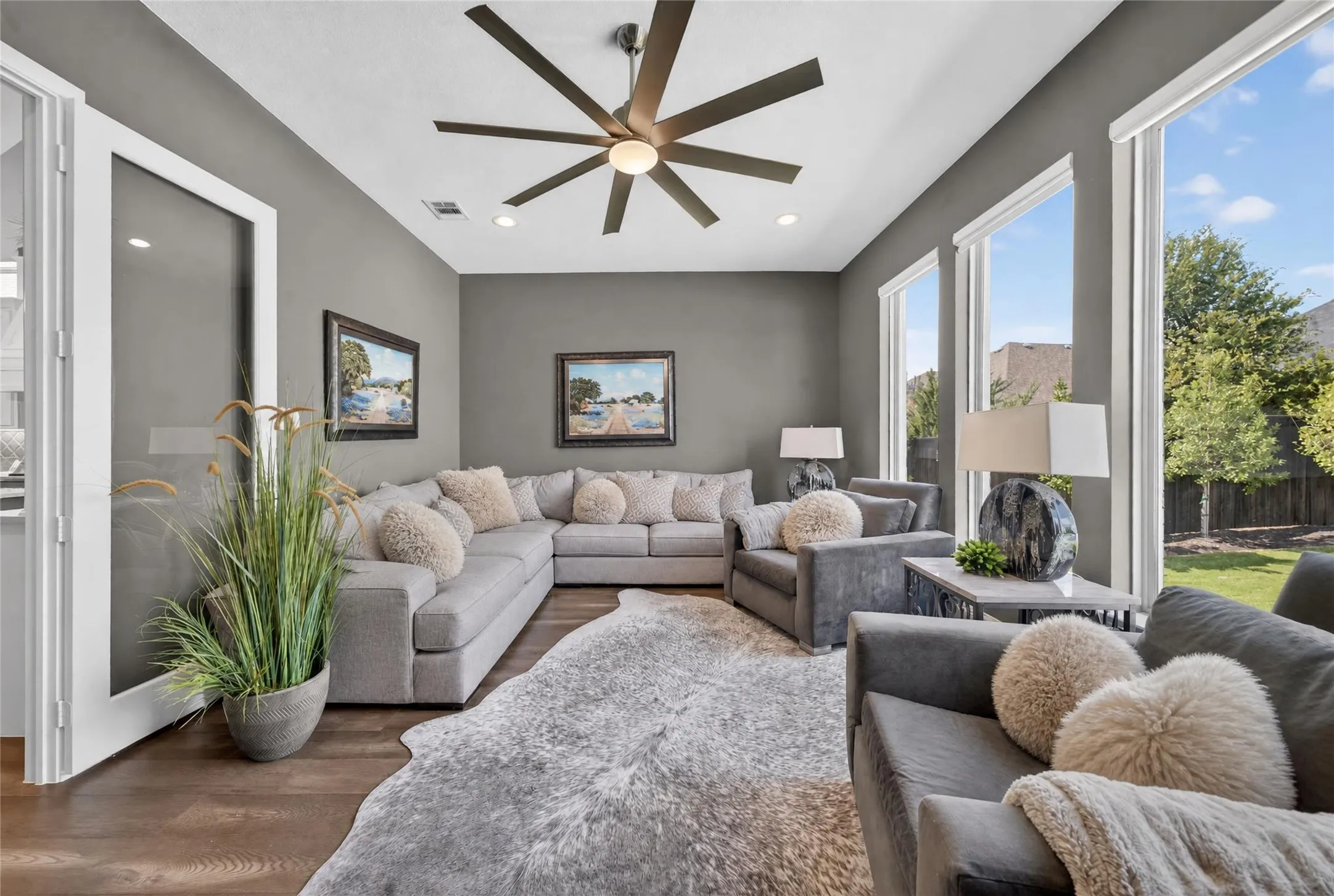 Single Family Residence For Sale in Collin County , 1590 Cottonwood Trail, Prosper, Texas 75078, 4 Bedroom, 5 Bathroom, 3 Garage spaces, 3,657 Sqft, built in 2020, mls#21375375, Real Estate Agent in Prosper, Homes For Sale in Collin county, Homes For Sale in Prosper, Realtor in Prosper Texas, Real Estate Brokerage Independent Realty Texas, Luminita Cordes Realtor