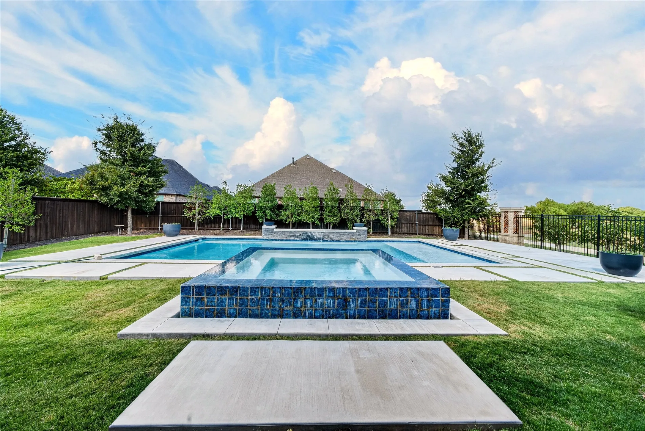 Single Family Residence For Sale in Collin County , 1590 Cottonwood Trail, Prosper, Texas 75078, 4 Bedroom, 5 Bathroom, 3 Garage spaces, 3,657 Sqft, built in 2020, mls#21375375, Real Estate Agent in Prosper, Homes For Sale in Collin county, Homes For Sale in Prosper, Realtor in Prosper Texas, Real Estate Brokerage Independent Realty Texas, Luminita Cordes Realtor