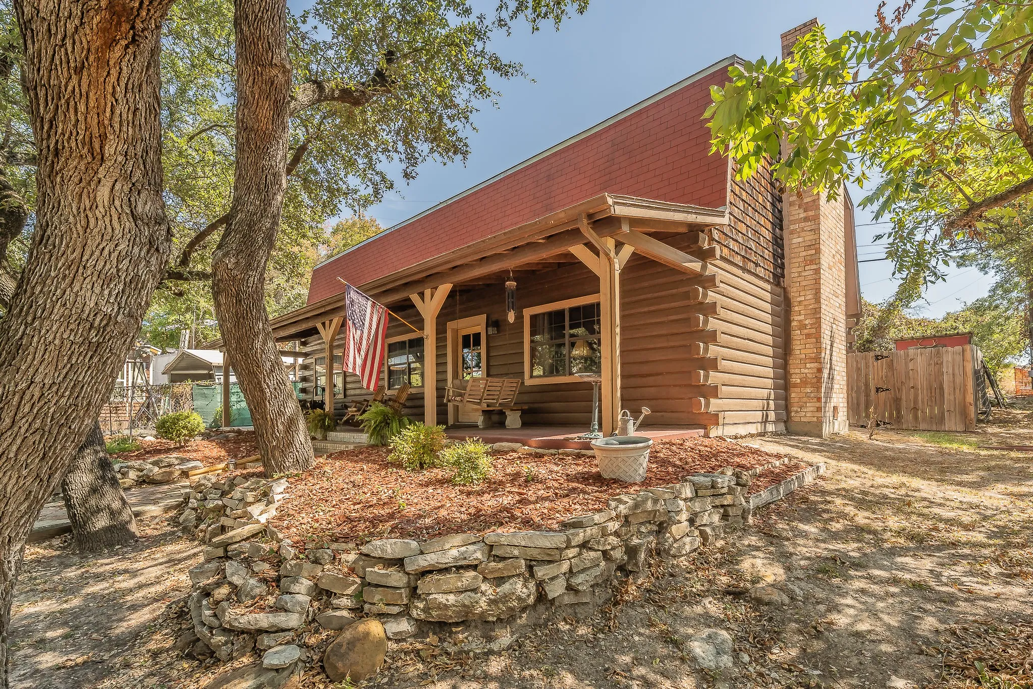 Single Family Residence For Sale in Tarrant County , 6106 Park Road, Fort Worth, Texas 76135, 2 Bedroom, 2 Bathroom, Garage spaces, 1,760 Sqft, built in 1979, mls#21380284, Real Estate Agent in Fort Worth, Homes For Sale in Tarrant county, Homes For Sale in Fort Worth, Realtor in Fort Worth Texas, Real Estate Brokerage Independent Realty Texas, Luminita Cordes Realtor