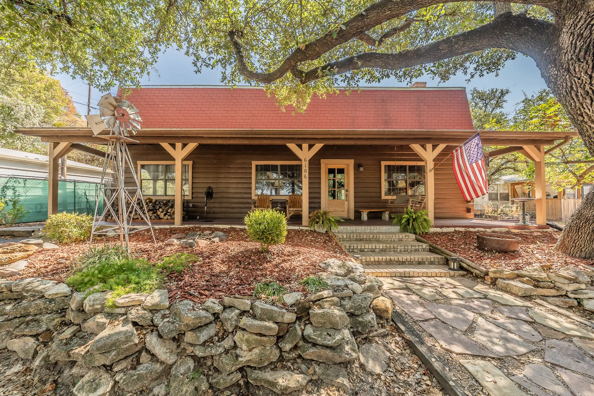 Single Family Residence For Sale in Tarrant County , 6106 Park Road, Fort Worth, Texas 76135, 2 Bedroom, 2 Bathroom, Garage spaces, 1,760 Sqft, built in 1979, mls#21380284, Real Estate Agent in Fort Worth, Homes For Sale in Tarrant county, Homes For Sale in Fort Worth, Realtor in Fort Worth Texas, Real Estate Brokerage Independent Realty Texas, Luminita Cordes Realtor