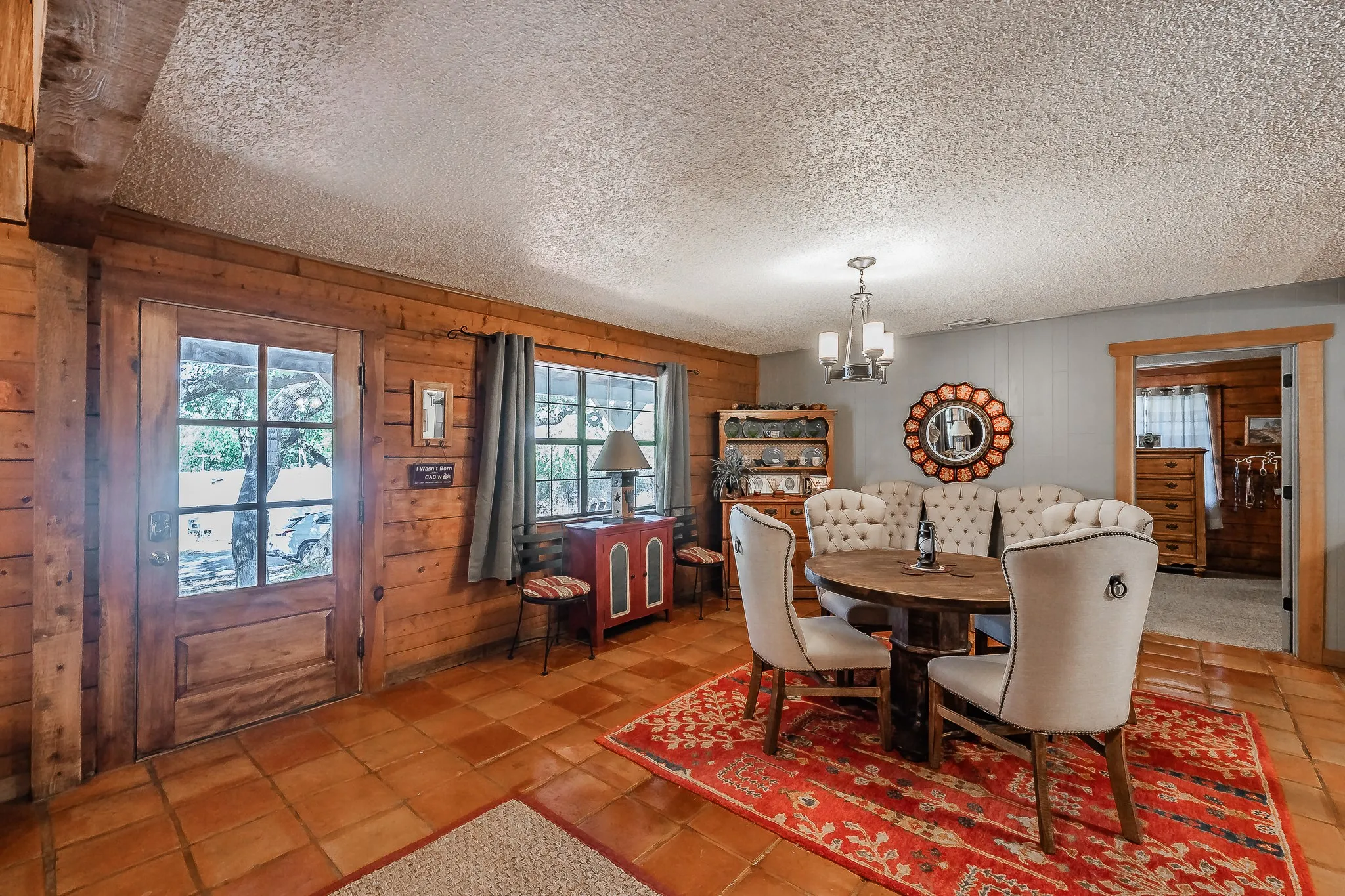 Single Family Residence For Sale in Tarrant County , 6106 Park Road, Fort Worth, Texas 76135, 2 Bedroom, 2 Bathroom, Garage spaces, 1,760 Sqft, built in 1979, mls#21380284, Real Estate Agent in Fort Worth, Homes For Sale in Tarrant county, Homes For Sale in Fort Worth, Realtor in Fort Worth Texas, Real Estate Brokerage Independent Realty Texas, Luminita Cordes Realtor