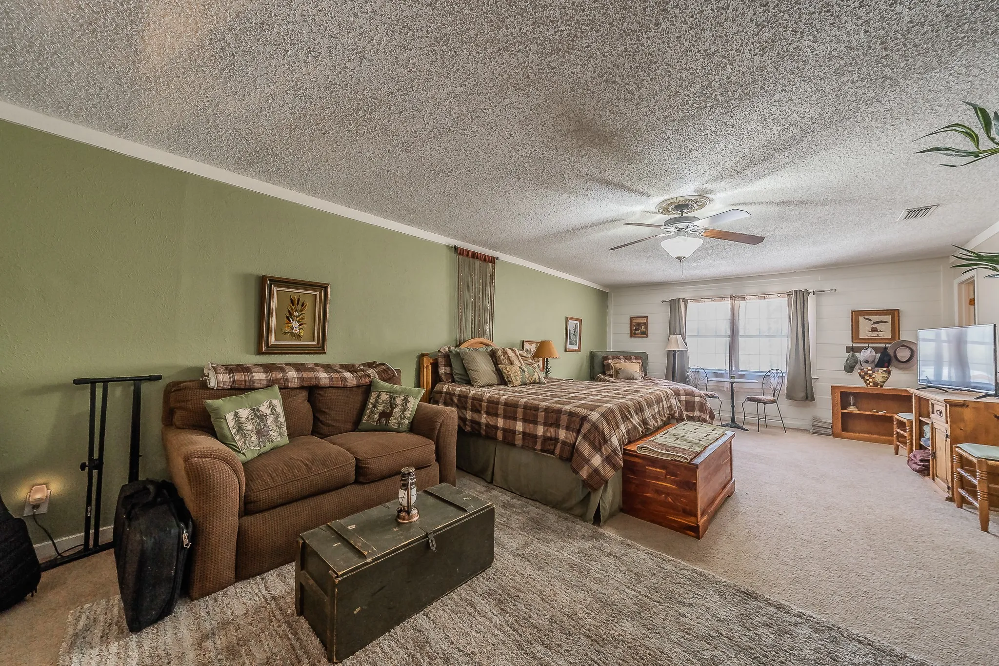 Single Family Residence For Sale in Tarrant County , 6106 Park Road, Fort Worth, Texas 76135, 2 Bedroom, 2 Bathroom, Garage spaces, 1,760 Sqft, built in 1979, mls#21380284, Real Estate Agent in Fort Worth, Homes For Sale in Tarrant county, Homes For Sale in Fort Worth, Realtor in Fort Worth Texas, Real Estate Brokerage Independent Realty Texas, Luminita Cordes Realtor