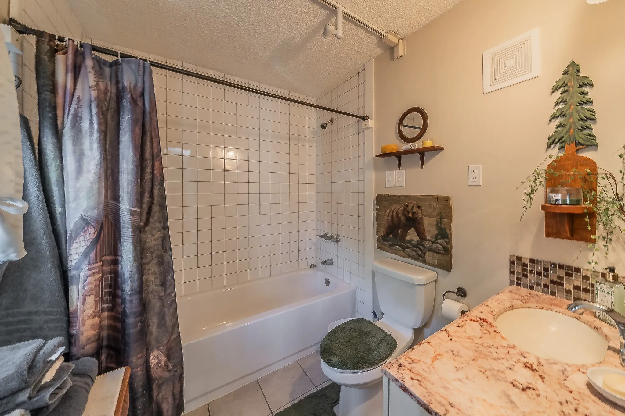 Single Family Residence For Sale in Tarrant County , 6106 Park Road, Fort Worth, Texas 76135, 2 Bedroom, 2 Bathroom, Garage spaces, 1,760 Sqft, built in 1979, mls#21380284, Real Estate Agent in Fort Worth, Homes For Sale in Tarrant county, Homes For Sale in Fort Worth, Realtor in Fort Worth Texas, Real Estate Brokerage Independent Realty Texas, Luminita Cordes Realtor