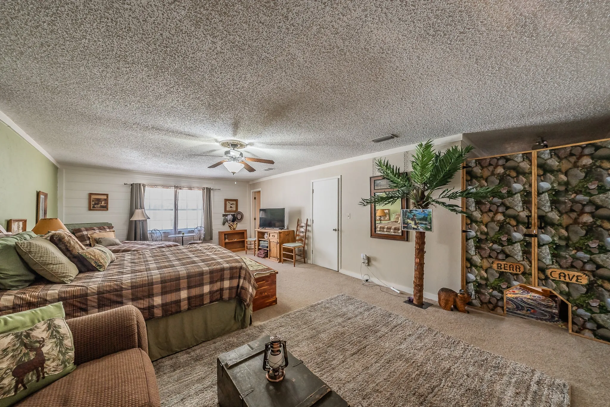 Single Family Residence For Sale in Tarrant County , 6106 Park Road, Fort Worth, Texas 76135, 2 Bedroom, 2 Bathroom, Garage spaces, 1,760 Sqft, built in 1979, mls#21380284, Real Estate Agent in Fort Worth, Homes For Sale in Tarrant county, Homes For Sale in Fort Worth, Realtor in Fort Worth Texas, Real Estate Brokerage Independent Realty Texas, Luminita Cordes Realtor