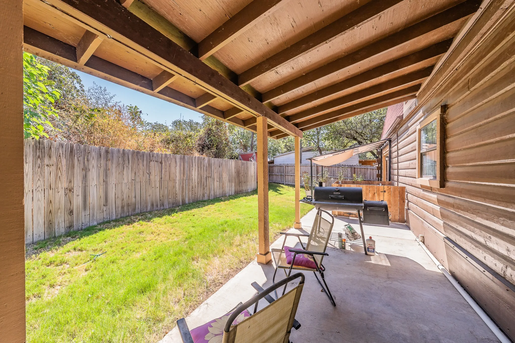 Single Family Residence For Sale in Tarrant County , 6106 Park Road, Fort Worth, Texas 76135, 2 Bedroom, 2 Bathroom, Garage spaces, 1,760 Sqft, built in 1979, mls#21380284, Real Estate Agent in Fort Worth, Homes For Sale in Tarrant county, Homes For Sale in Fort Worth, Realtor in Fort Worth Texas, Real Estate Brokerage Independent Realty Texas, Luminita Cordes Realtor