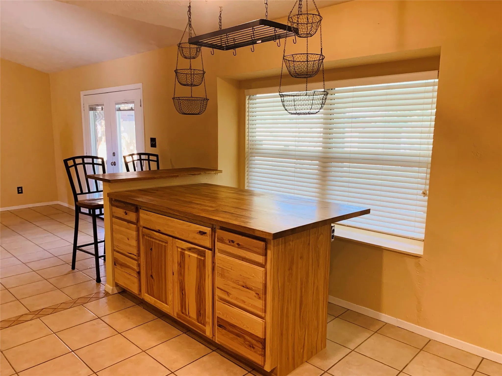 Single Family Residence For Rent in Collin County , 428 Timberbend Trail, Allen, Texas 75002, 3 Bedroom, 2 Bathroom, 2 Garage spaces, 1,416 Sqft, built in 1981, mls#21384127, Real Estate Agent in Allen, Homes For Rent in Collin county, Homes For Rent in Allen, Realtor in Allen Texas, Real Estate Brokerage Independent Realty Texas, Luminita Cordes Realtor