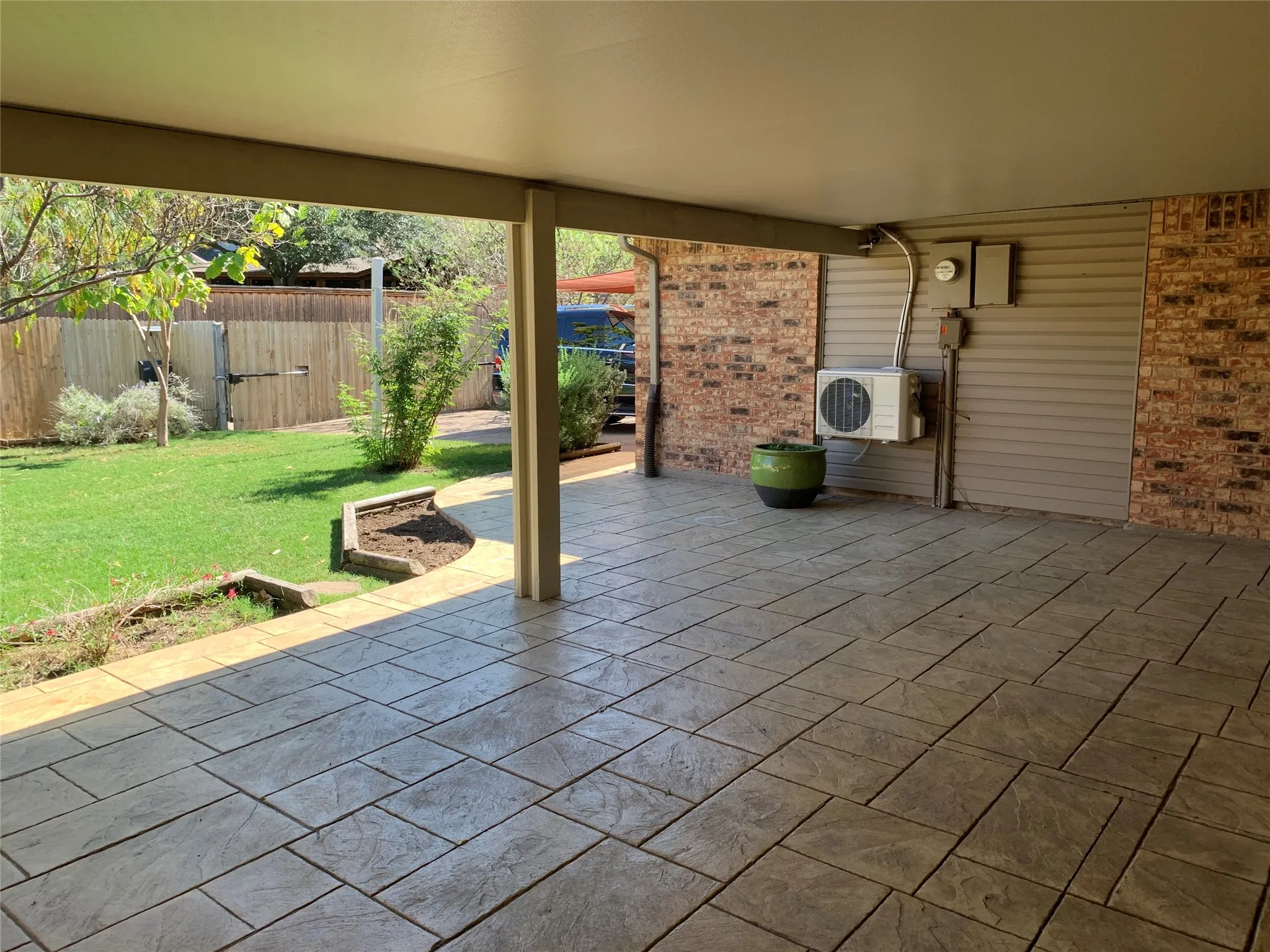 Single Family Residence For Rent in Collin County , 428 Timberbend Trail, Allen, Texas 75002, 3 Bedroom, 2 Bathroom, 2 Garage spaces, 1,416 Sqft, built in 1981, mls#21384127, Real Estate Agent in Allen, Homes For Rent in Collin county, Homes For Rent in Allen, Realtor in Allen Texas, Real Estate Brokerage Independent Realty Texas, Luminita Cordes Realtor