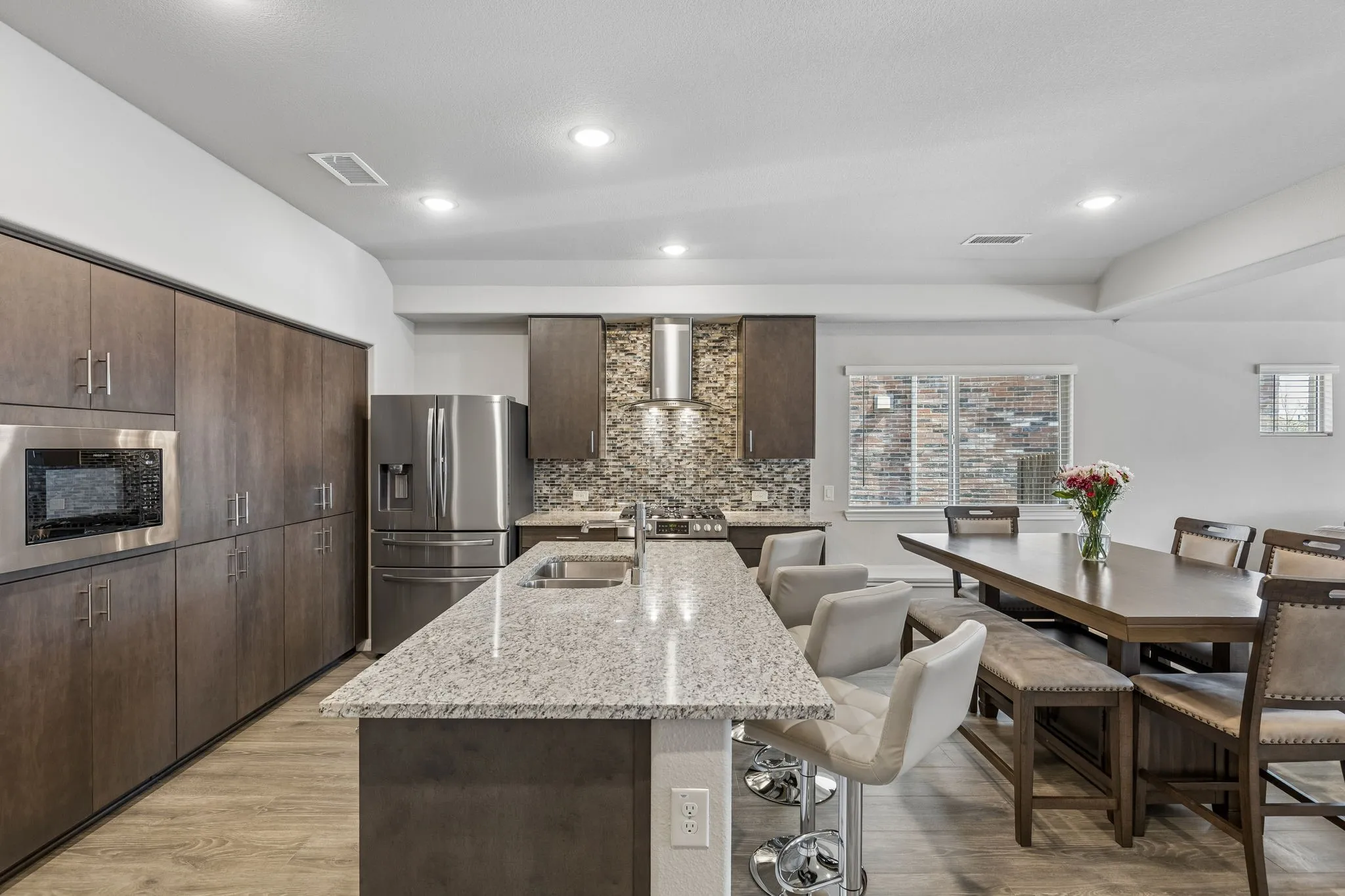 Single Family Residence For Sale in Collin County , 1105 Mapleton Drive, Anna, Texas 75409, 4 Bedroom, 2 Bathroom, 2 Garage spaces, 2,143 Sqft, built in 2021, mls#21385777, Real Estate Agent in Anna, Homes For Sale in Collin county, Homes For Sale in Anna, Realtor in Anna Texas, Real Estate Brokerage Independent Realty Texas, Luminita Cordes Realtor