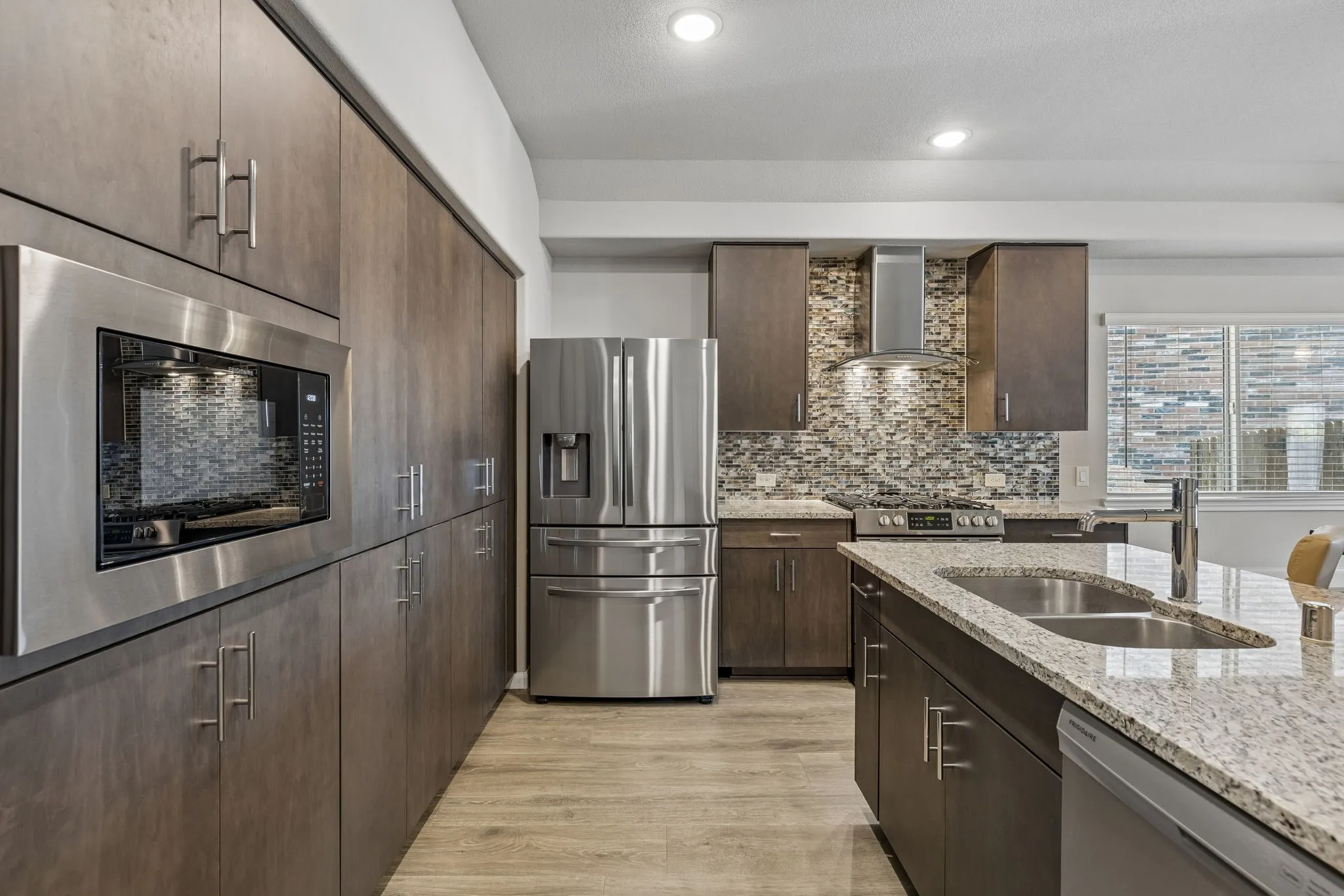 Single Family Residence For Sale in Collin County , 1105 Mapleton Drive, Anna, Texas 75409, 4 Bedroom, 2 Bathroom, 2 Garage spaces, 2,143 Sqft, built in 2021, mls#21385777, Real Estate Agent in Anna, Homes For Sale in Collin county, Homes For Sale in Anna, Realtor in Anna Texas, Real Estate Brokerage Independent Realty Texas, Luminita Cordes Realtor