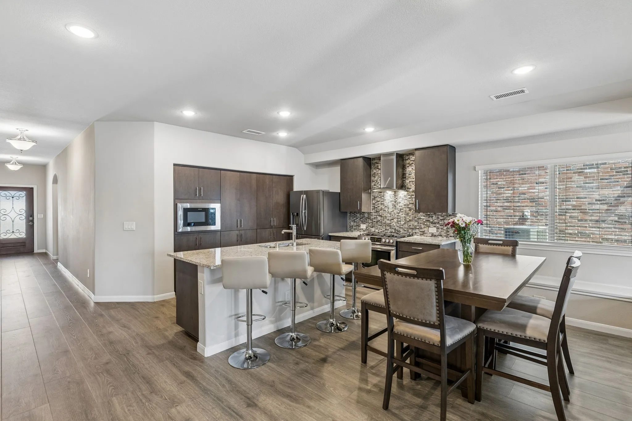 Single Family Residence For Sale in Collin County , 1105 Mapleton Drive, Anna, Texas 75409, 4 Bedroom, 2 Bathroom, 2 Garage spaces, 2,143 Sqft, built in 2021, mls#21385777, Real Estate Agent in Anna, Homes For Sale in Collin county, Homes For Sale in Anna, Realtor in Anna Texas, Real Estate Brokerage Independent Realty Texas, Luminita Cordes Realtor
