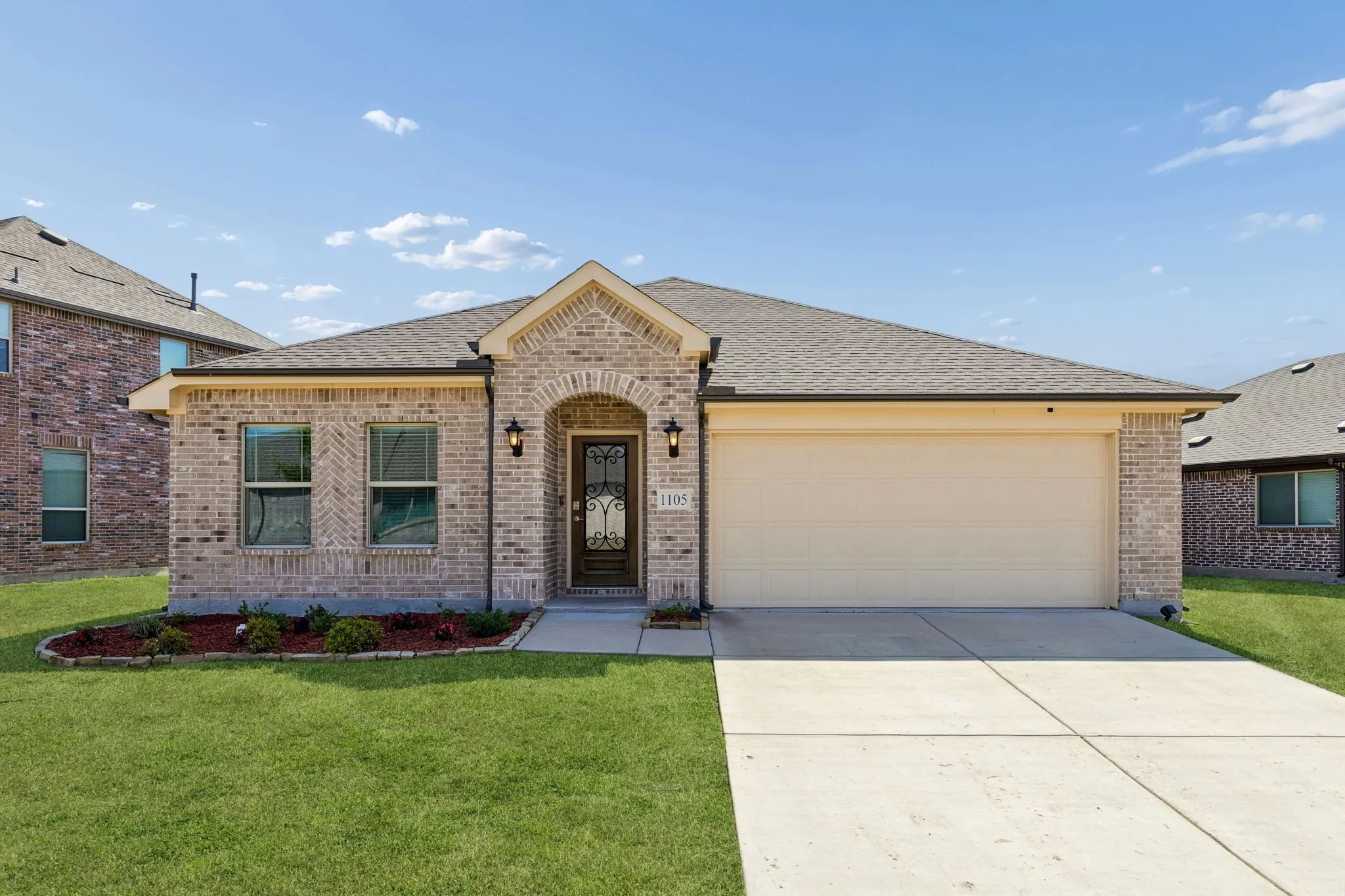 Single Family Residence For Sale in Collin County , 1105 Mapleton Drive, Anna, Texas 75409, 4 Bedroom, 2 Bathroom, 2 Garage spaces, 2,143 Sqft, built in 2021, mls#21385777, Real Estate Agent in Anna, Homes For Sale in Collin county, Homes For Sale in Anna, Realtor in Anna Texas, Real Estate Brokerage Independent Realty Texas, Luminita Cordes Realtor