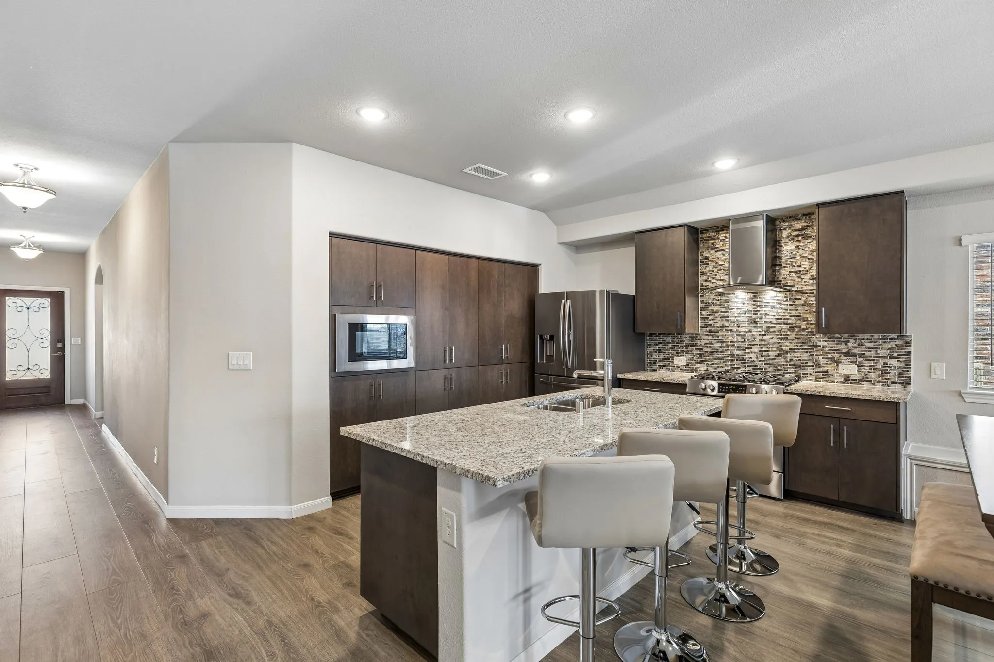 Single Family Residence For Sale in Collin County , 1105 Mapleton Drive, Anna, Texas 75409, 4 Bedroom, 2 Bathroom, 2 Garage spaces, 2,143 Sqft, built in 2021, mls#21385777, Real Estate Agent in Anna, Homes For Sale in Collin county, Homes For Sale in Anna, Realtor in Anna Texas, Real Estate Brokerage Independent Realty Texas, Luminita Cordes Realtor