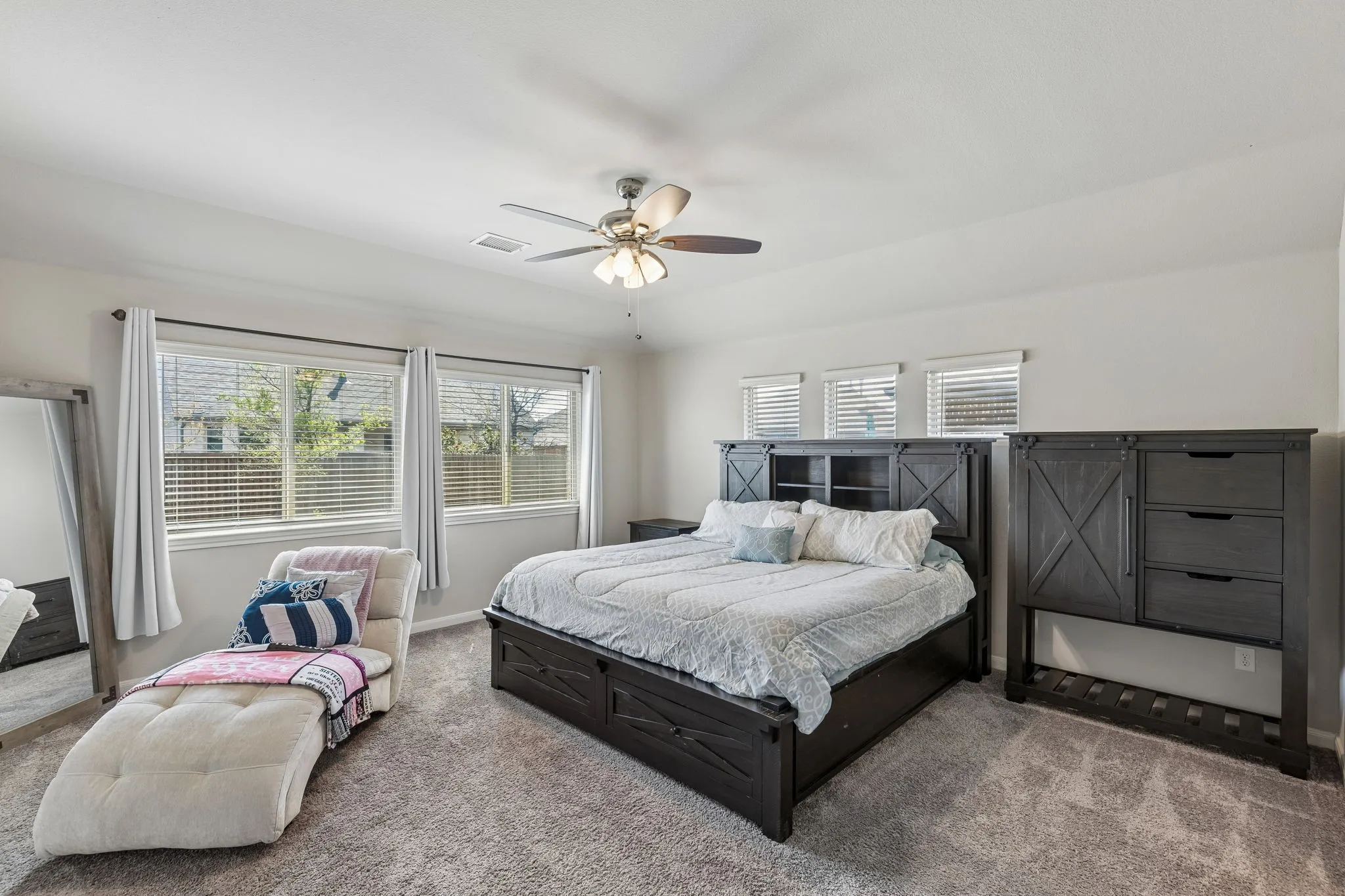Single Family Residence For Sale in Collin County , 1105 Mapleton Drive, Anna, Texas 75409, 4 Bedroom, 2 Bathroom, 2 Garage spaces, 2,143 Sqft, built in 2021, mls#21385777, Real Estate Agent in Anna, Homes For Sale in Collin county, Homes For Sale in Anna, Realtor in Anna Texas, Real Estate Brokerage Independent Realty Texas, Luminita Cordes Realtor
