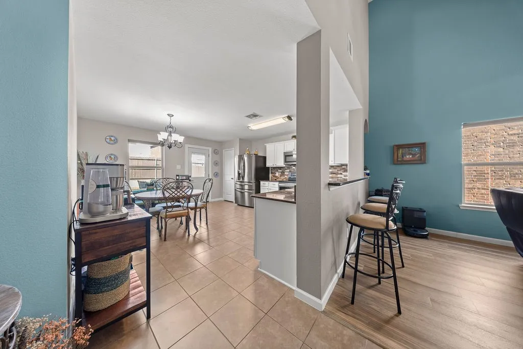 Single Family Residence For Sale in Collin County , 2102 Meadow View Drive, Princeton, Texas 75407, 4 Bedroom, 3 Bathroom, 2 Garage spaces, 2,119 Sqft, built in 2014, mls#21385283, Real Estate Agent in Princeton, Homes For Sale in Collin county, Homes For Sale in Princeton, Realtor in Princeton Texas, Real Estate Brokerage Independent Realty Texas, Luminita Cordes Realtor