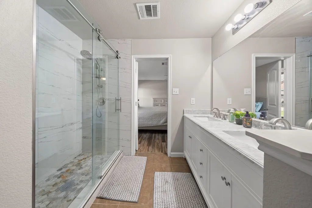 Single Family Residence For Sale in Collin County , 2102 Meadow View Drive, Princeton, Texas 75407, 4 Bedroom, 3 Bathroom, 2 Garage spaces, 2,119 Sqft, built in 2014, mls#21385283, Real Estate Agent in Princeton, Homes For Sale in Collin county, Homes For Sale in Princeton, Realtor in Princeton Texas, Real Estate Brokerage Independent Realty Texas, Luminita Cordes Realtor