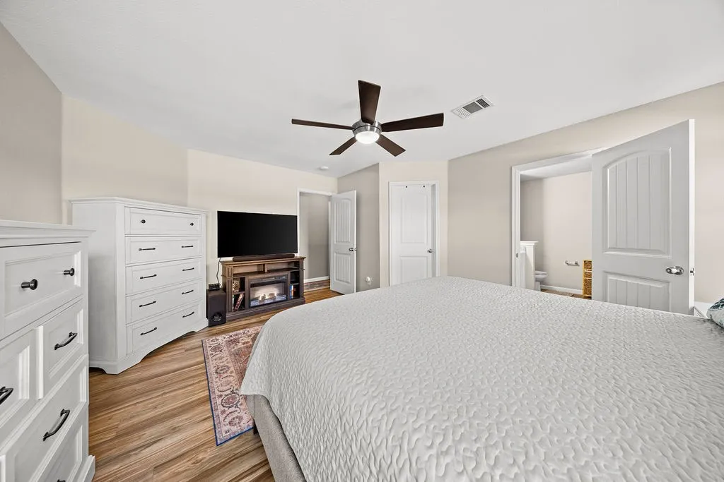 Single Family Residence For Sale in Collin County , 2102 Meadow View Drive, Princeton, Texas 75407, 4 Bedroom, 3 Bathroom, 2 Garage spaces, 2,119 Sqft, built in 2014, mls#21385283, Real Estate Agent in Princeton, Homes For Sale in Collin county, Homes For Sale in Princeton, Realtor in Princeton Texas, Real Estate Brokerage Independent Realty Texas, Luminita Cordes Realtor
