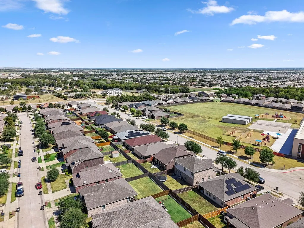 Single Family Residence For Sale in Collin County , 2102 Meadow View Drive, Princeton, Texas 75407, 4 Bedroom, 3 Bathroom, 2 Garage spaces, 2,119 Sqft, built in 2014, mls#21385283, Real Estate Agent in Princeton, Homes For Sale in Collin county, Homes For Sale in Princeton, Realtor in Princeton Texas, Real Estate Brokerage Independent Realty Texas, Luminita Cordes Realtor