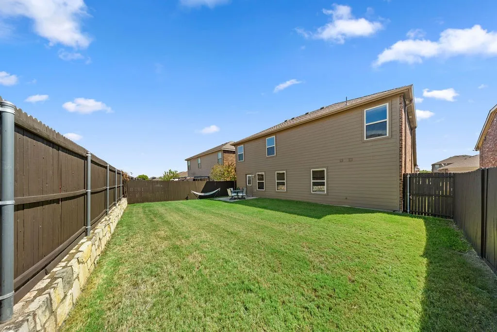 Single Family Residence For Sale in Collin County , 2102 Meadow View Drive, Princeton, Texas 75407, 4 Bedroom, 3 Bathroom, 2 Garage spaces, 2,119 Sqft, built in 2014, mls#21385283, Real Estate Agent in Princeton, Homes For Sale in Collin county, Homes For Sale in Princeton, Realtor in Princeton Texas, Real Estate Brokerage Independent Realty Texas, Luminita Cordes Realtor