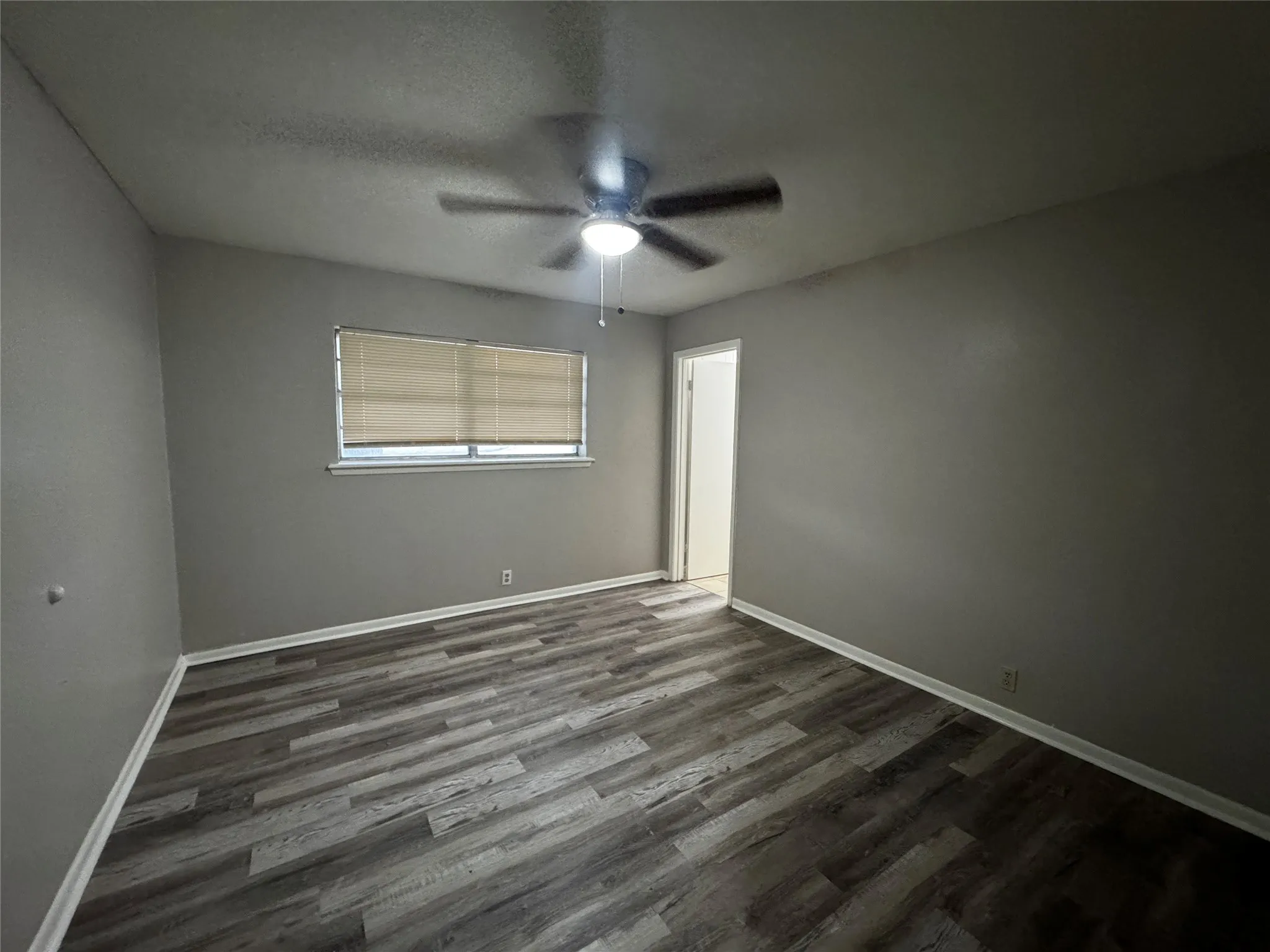 Single Family Residence For Rent in Navarro County , 606 N Overlook Drive, Kerens, Texas 75144, 3 Bedroom, 2 Bathroom, Garage spaces, 1,735 Sqft, built in 1970, mls#21384684, Real Estate Agent in Kerens, Homes For Rent in Navarro county, Homes For Rent in Kerens, Realtor in Kerens Texas, Real Estate Brokerage Independent Realty Texas, Luminita Cordes Realtor