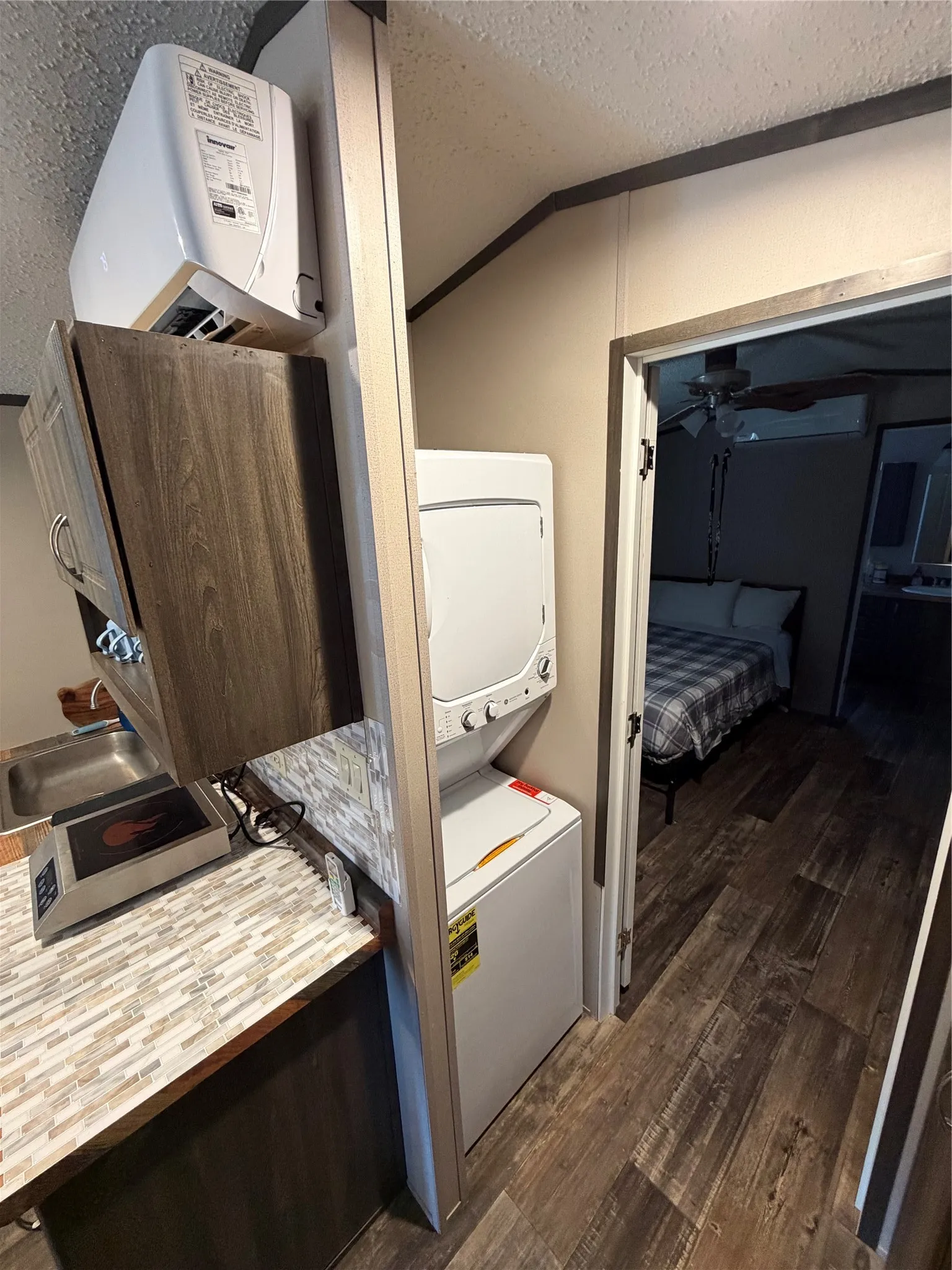 Manufactured Home For Rent in Comanche County , 506 County Road 190, Comanche, Texas 76442, 1 Bedroom, 1 Bathroom, Garage spaces, 399 Sqft, built in 2020, mls#21385785, Real Estate Agent in Comanche, Homes For Rent in Comanche county, Homes For Rent in Comanche, Realtor in Comanche Texas, Real Estate Brokerage Independent Realty Texas, Luminita Cordes Realtor