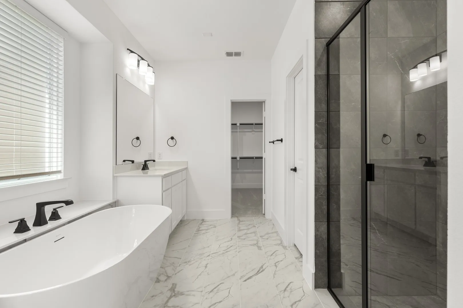 19. 2117 Corbera - Bath (2)