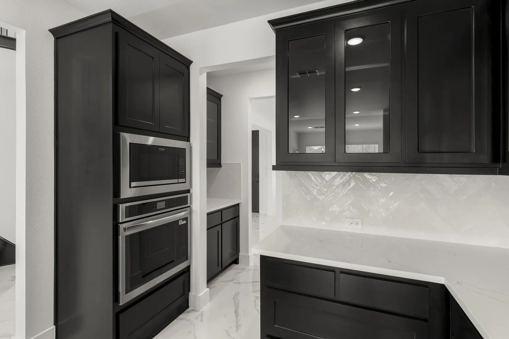 13. 2117 Corbera - Kitchen (4)