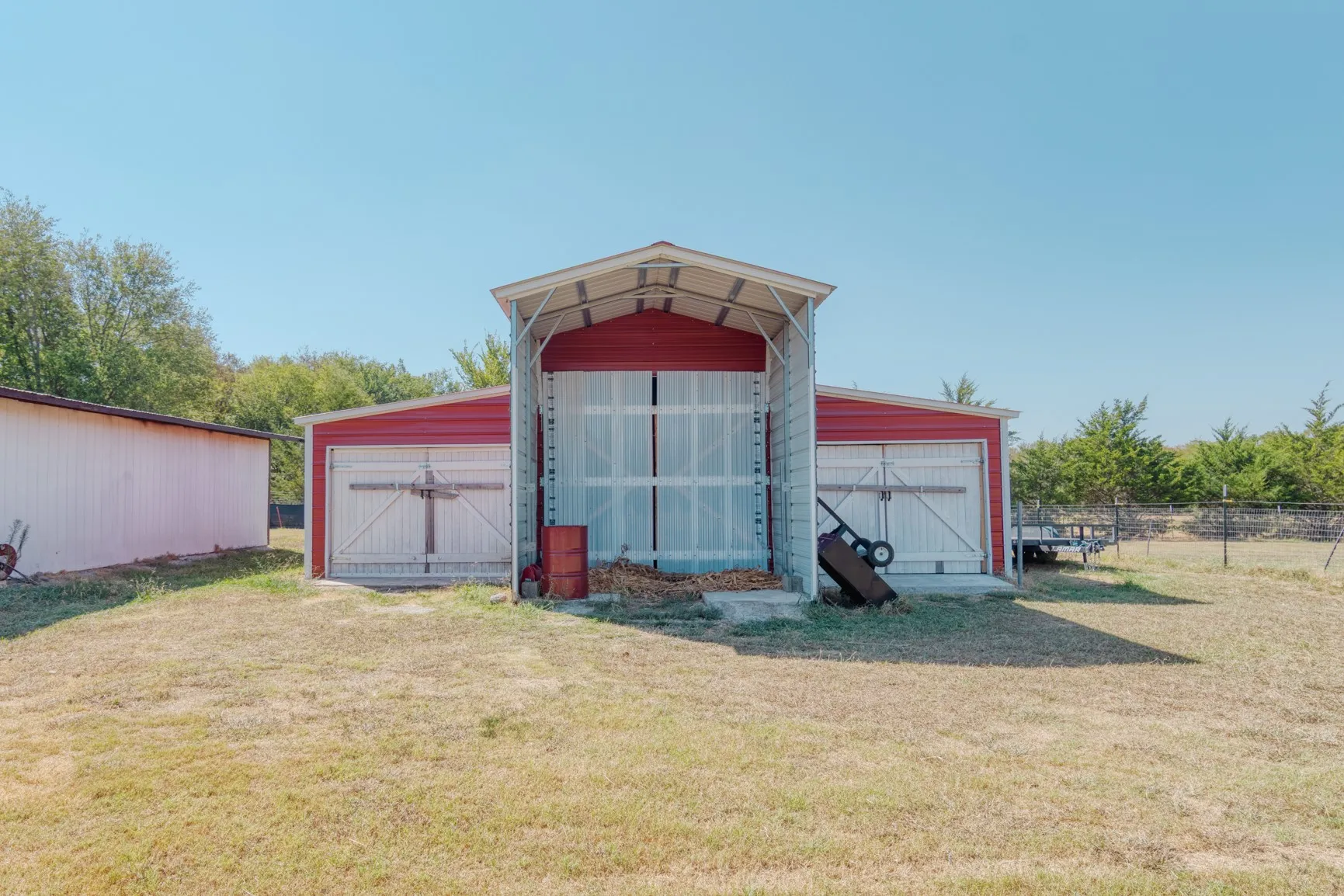 Mobile Home For Sale in Denton County , 8838 Pecan Valley, Pilot Point, Texas 76258, 3 Bedroom, 2 Bathroom, Garage spaces, 2,120 Sqft, built in 1990, mls#21385732, Real Estate Agent in Pilot Point, Homes For Sale in Denton county, Homes For Sale in Pilot Point, Realtor in Pilot Point Texas, Real Estate Brokerage Independent Realty Texas, Luminita Cordes Realtor