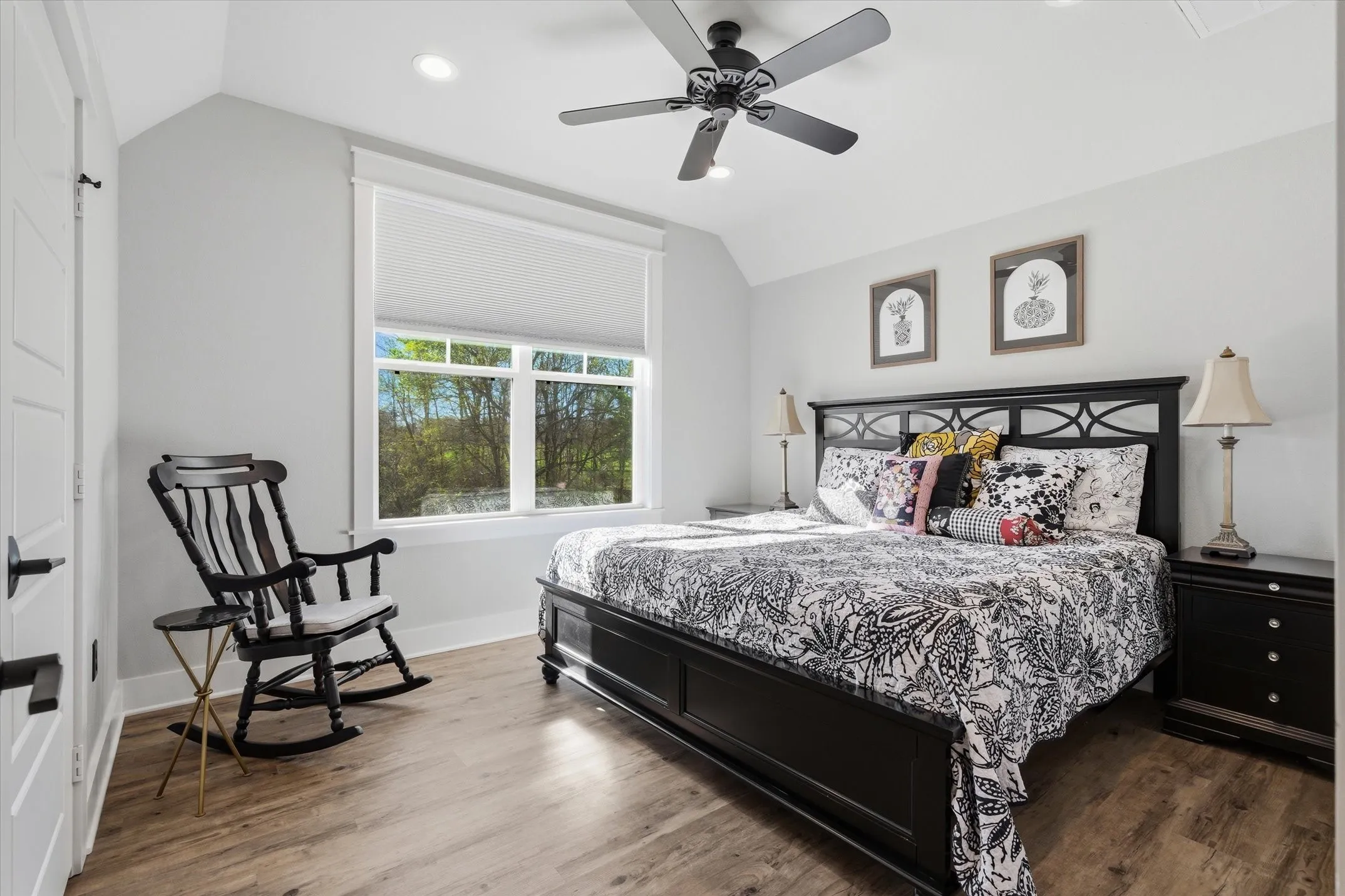 Single Family Residence For Sale in Smith County , 202 Winged Foot Drive, Hideaway, Texas 75771, 3 Bedroom, 3 Bathroom, 3 Garage spaces, 3,169 Sqft, built in 2019, mls#21385264, Real Estate Agent in Hideaway, Homes For Sale in Smith county, Homes For Sale in Hideaway, Realtor in Hideaway Texas, Real Estate Brokerage Independent Realty Texas, Luminita Cordes Realtor