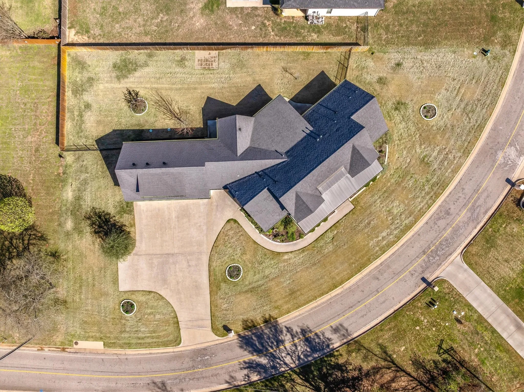 Single Family Residence For Sale in Smith County , 202 Winged Foot Drive, Hideaway, Texas 75771, 3 Bedroom, 3 Bathroom, 3 Garage spaces, 3,169 Sqft, built in 2019, mls#21385264, Real Estate Agent in Hideaway, Homes For Sale in Smith county, Homes For Sale in Hideaway, Realtor in Hideaway Texas, Real Estate Brokerage Independent Realty Texas, Luminita Cordes Realtor
