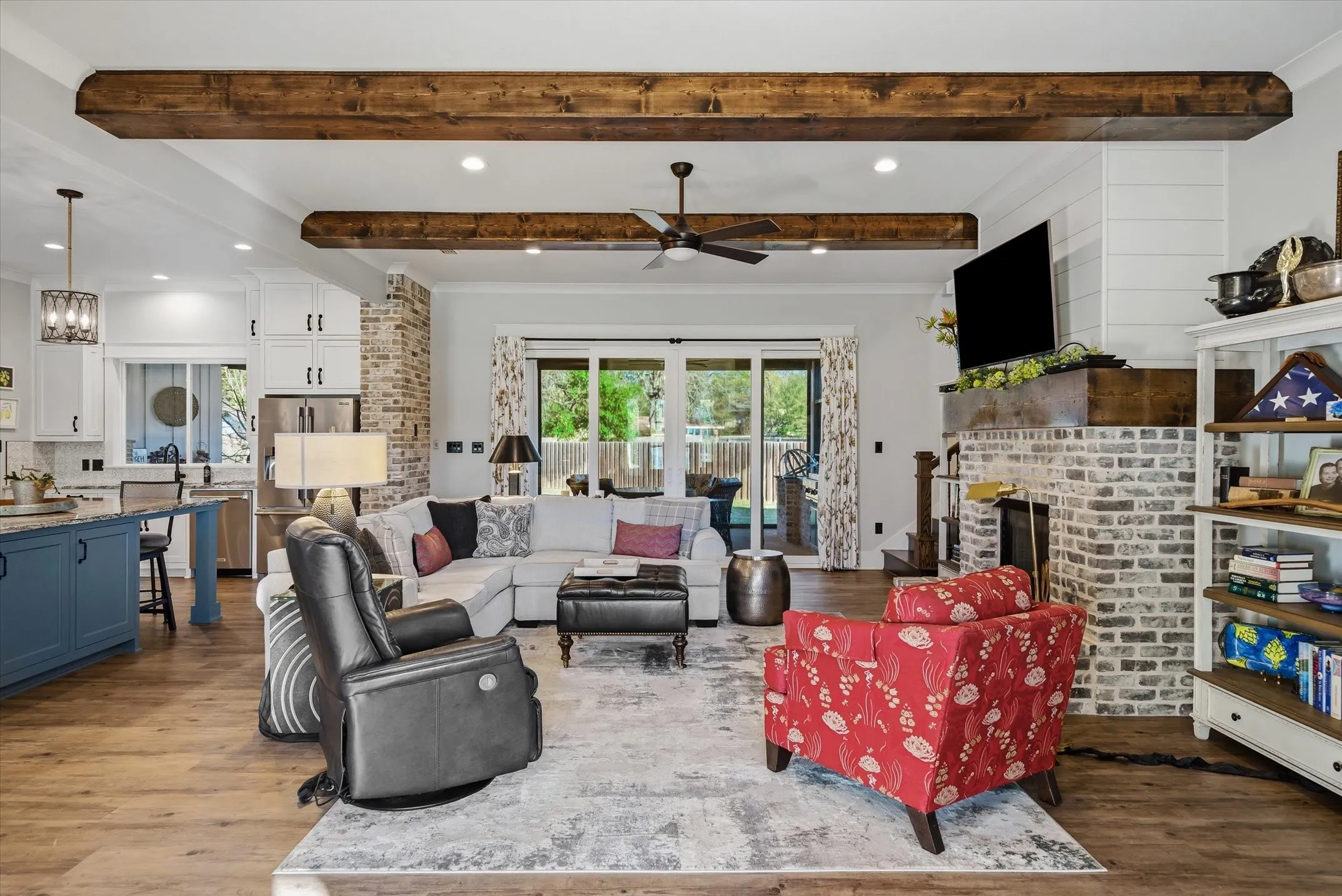 Single Family Residence For Sale in Smith County , 202 Winged Foot Drive, Hideaway, Texas 75771, 3 Bedroom, 3 Bathroom, 3 Garage spaces, 3,169 Sqft, built in 2019, mls#21385264, Real Estate Agent in Hideaway, Homes For Sale in Smith county, Homes For Sale in Hideaway, Realtor in Hideaway Texas, Real Estate Brokerage Independent Realty Texas, Luminita Cordes Realtor