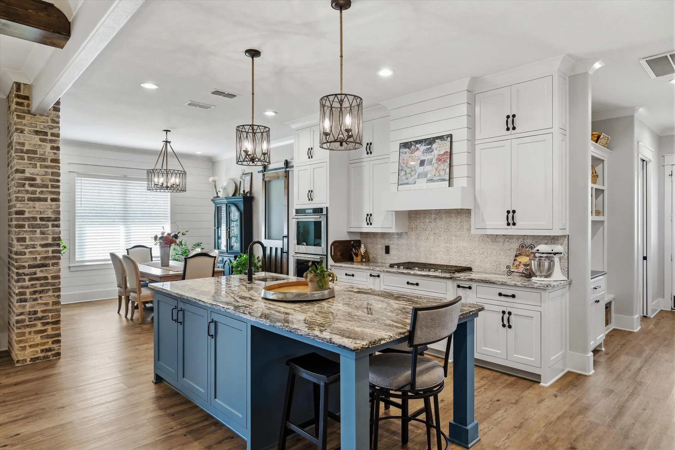 Single Family Residence For Sale in Smith County , 202 Winged Foot Drive, Hideaway, Texas 75771, 3 Bedroom, 3 Bathroom, 3 Garage spaces, 3,169 Sqft, built in 2019, mls#21385264, Real Estate Agent in Hideaway, Homes For Sale in Smith county, Homes For Sale in Hideaway, Realtor in Hideaway Texas, Real Estate Brokerage Independent Realty Texas, Luminita Cordes Realtor