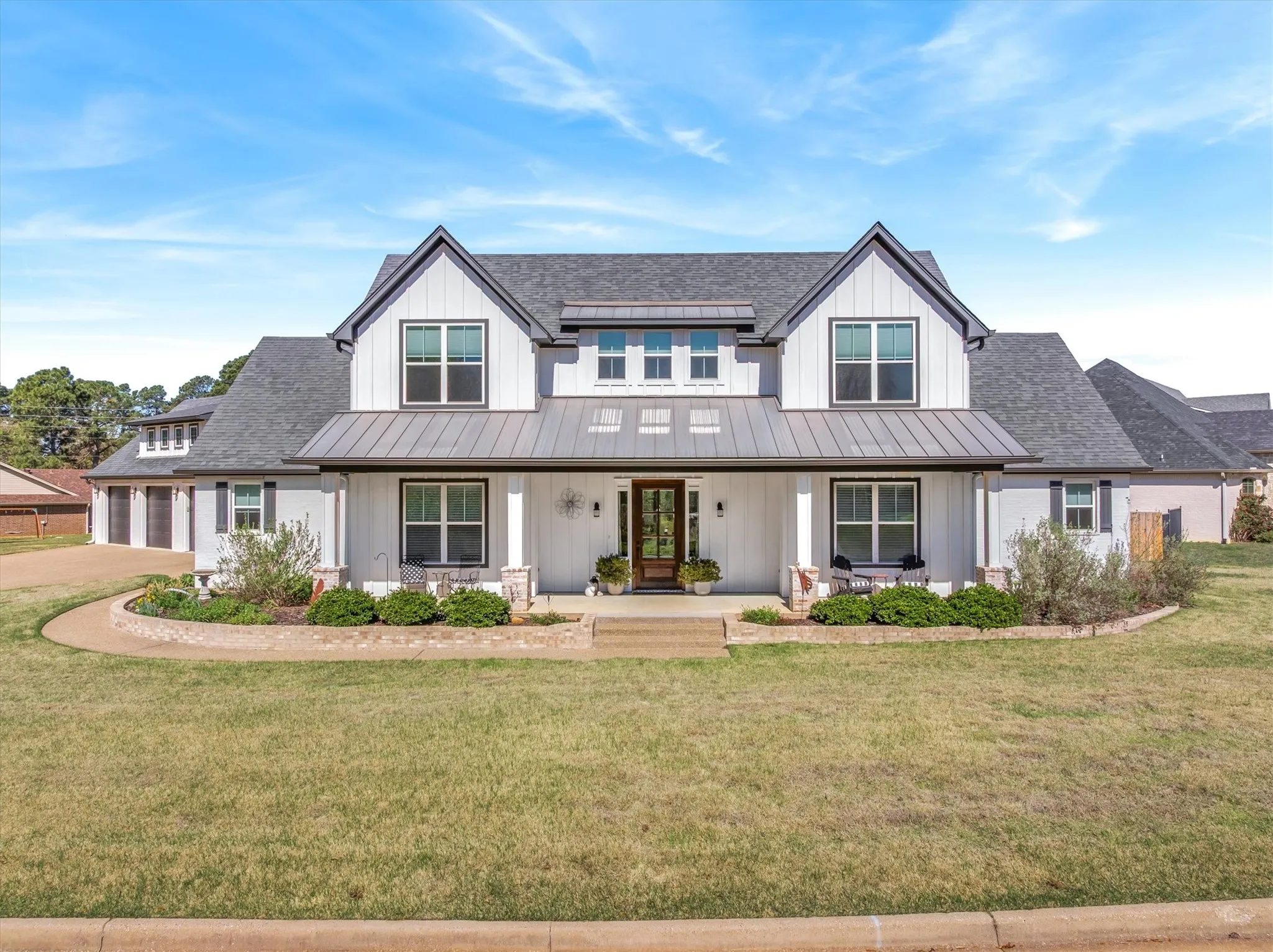 Single Family Residence For Sale in Smith County , 202 Winged Foot Drive, Hideaway, Texas 75771, 3 Bedroom, 3 Bathroom, 3 Garage spaces, 3,169 Sqft, built in 2019, mls#21385264, Real Estate Agent in Hideaway, Homes For Sale in Smith county, Homes For Sale in Hideaway, Realtor in Hideaway Texas, Real Estate Brokerage Independent Realty Texas, Luminita Cordes Realtor