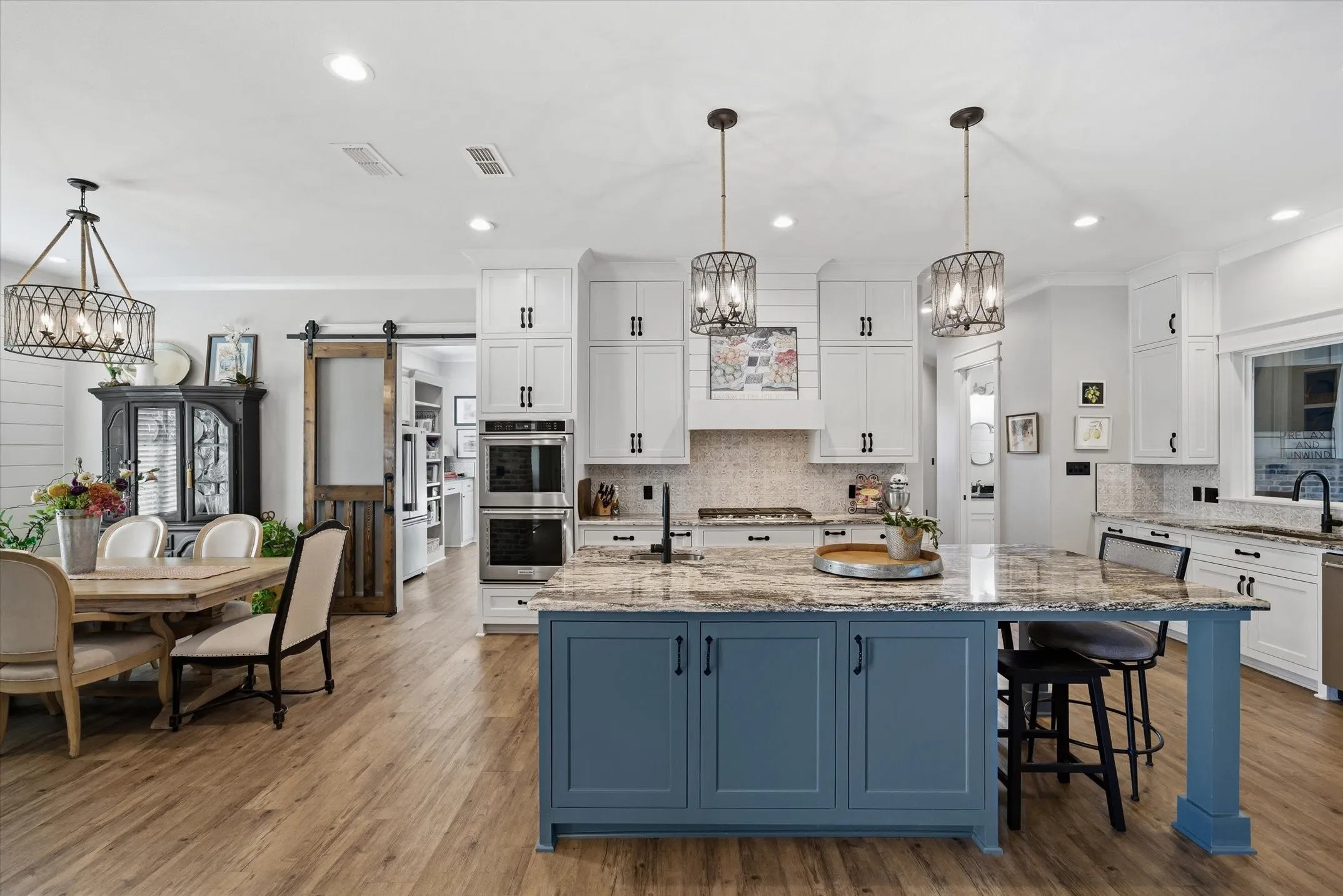 Single Family Residence For Sale in Smith County , 202 Winged Foot Drive, Hideaway, Texas 75771, 3 Bedroom, 3 Bathroom, 3 Garage spaces, 3,169 Sqft, built in 2019, mls#21385264, Real Estate Agent in Hideaway, Homes For Sale in Smith county, Homes For Sale in Hideaway, Realtor in Hideaway Texas, Real Estate Brokerage Independent Realty Texas, Luminita Cordes Realtor