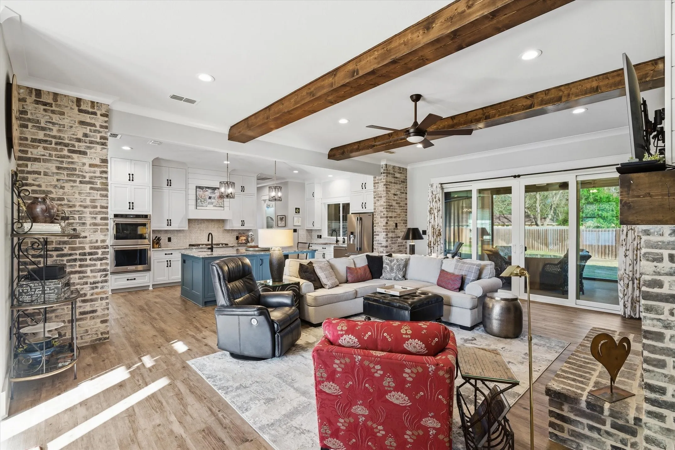 Single Family Residence For Sale in Smith County , 202 Winged Foot Drive, Hideaway, Texas 75771, 3 Bedroom, 3 Bathroom, 3 Garage spaces, 3,169 Sqft, built in 2019, mls#21385264, Real Estate Agent in Hideaway, Homes For Sale in Smith county, Homes For Sale in Hideaway, Realtor in Hideaway Texas, Real Estate Brokerage Independent Realty Texas, Luminita Cordes Realtor
