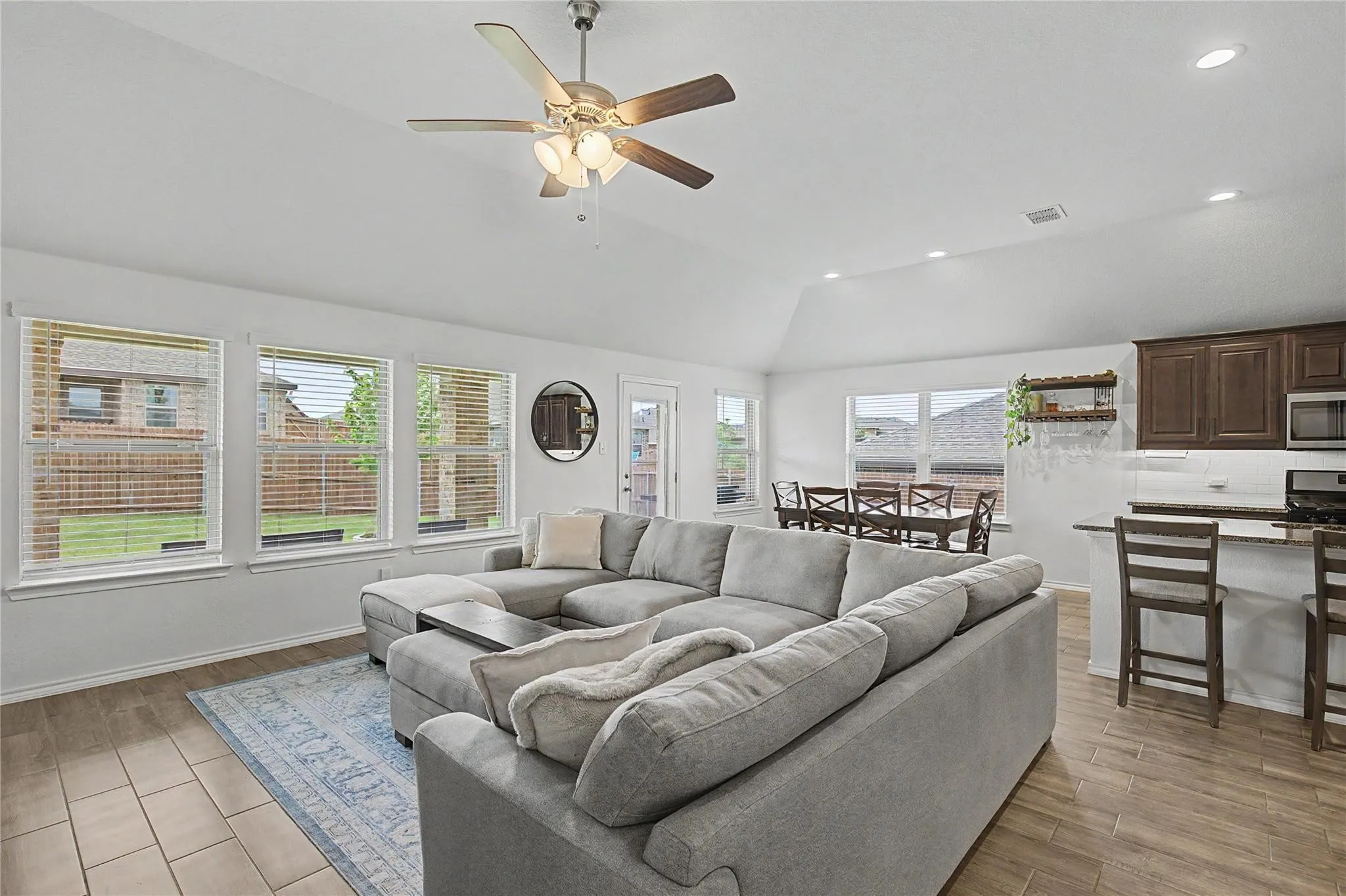 Single Family Residence For Rent in Parker County , 1825 Agarito Drive, Weatherford, Texas 76086, 3 Bedroom, 2 Bathroom, 2 Garage spaces, 1,620 Sqft, built in 2022, mls#21385799, Real Estate Agent in Weatherford, Homes For Rent in Parker county, Homes For Rent in Weatherford, Realtor in Weatherford Texas, Real Estate Brokerage Independent Realty Texas, Luminita Cordes Realtor