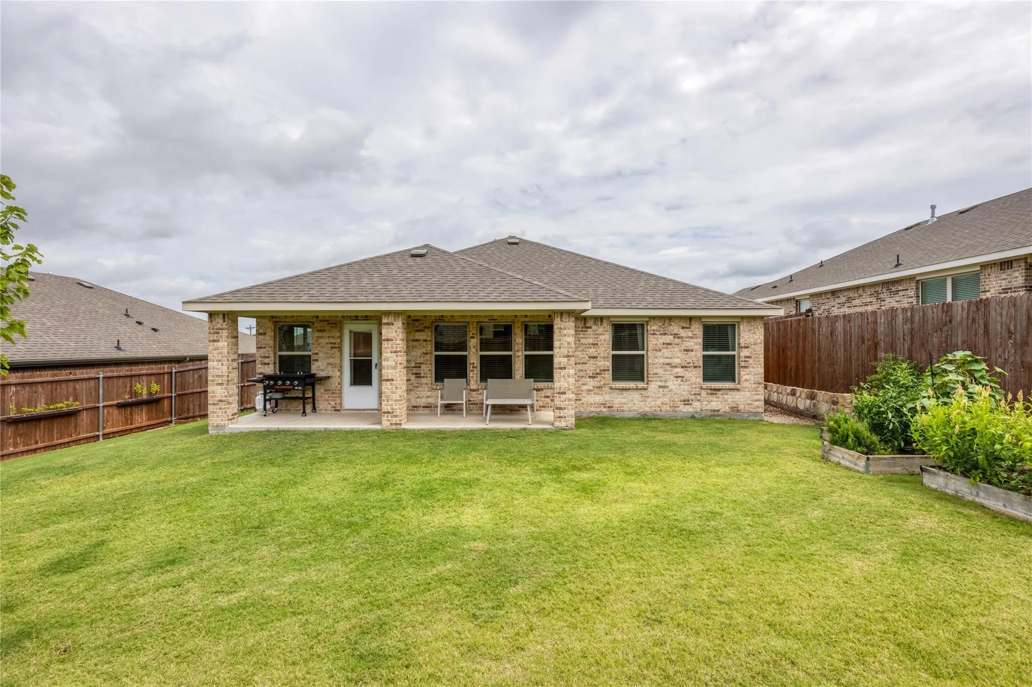 Single Family Residence For Rent in Parker County , 1825 Agarito Drive, Weatherford, Texas 76086, 3 Bedroom, 2 Bathroom, 2 Garage spaces, 1,620 Sqft, built in 2022, mls#21385799, Real Estate Agent in Weatherford, Homes For Rent in Parker county, Homes For Rent in Weatherford, Realtor in Weatherford Texas, Real Estate Brokerage Independent Realty Texas, Luminita Cordes Realtor