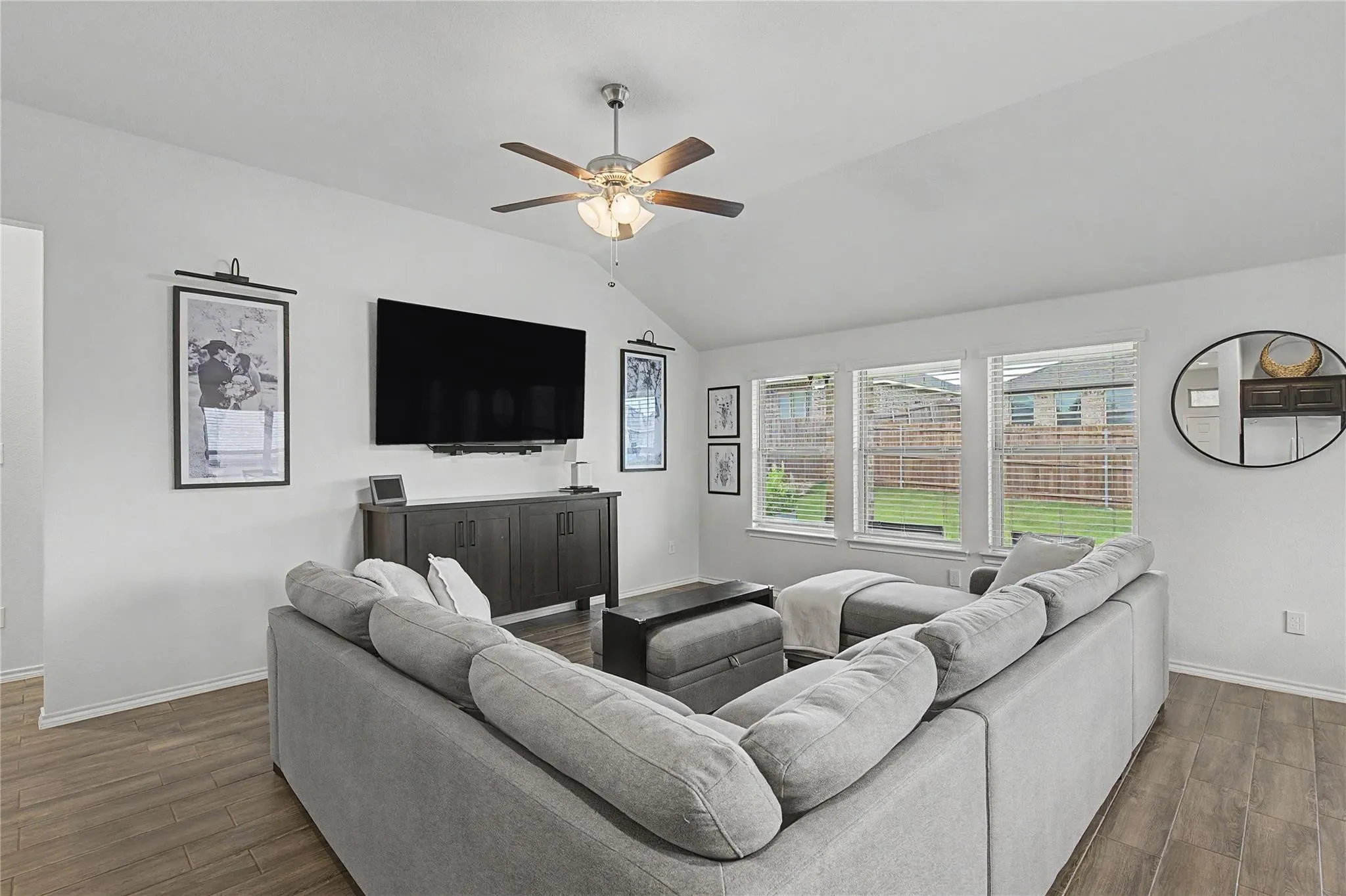 Single Family Residence For Rent in Parker County , 1825 Agarito Drive, Weatherford, Texas 76086, 3 Bedroom, 2 Bathroom, 2 Garage spaces, 1,620 Sqft, built in 2022, mls#21385799, Real Estate Agent in Weatherford, Homes For Rent in Parker county, Homes For Rent in Weatherford, Realtor in Weatherford Texas, Real Estate Brokerage Independent Realty Texas, Luminita Cordes Realtor