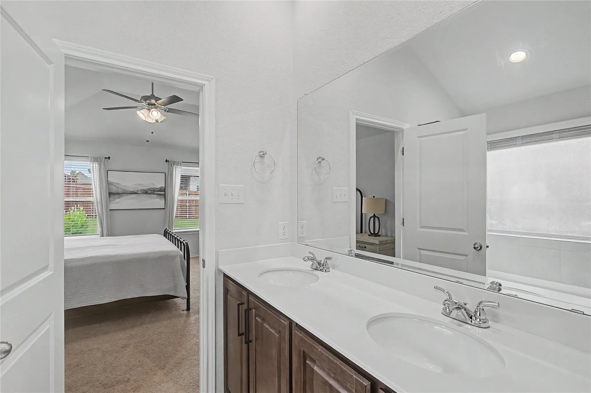 Single Family Residence For Rent in Parker County , 1825 Agarito Drive, Weatherford, Texas 76086, 3 Bedroom, 2 Bathroom, 2 Garage spaces, 1,620 Sqft, built in 2022, mls#21385799, Real Estate Agent in Weatherford, Homes For Rent in Parker county, Homes For Rent in Weatherford, Realtor in Weatherford Texas, Real Estate Brokerage Independent Realty Texas, Luminita Cordes Realtor